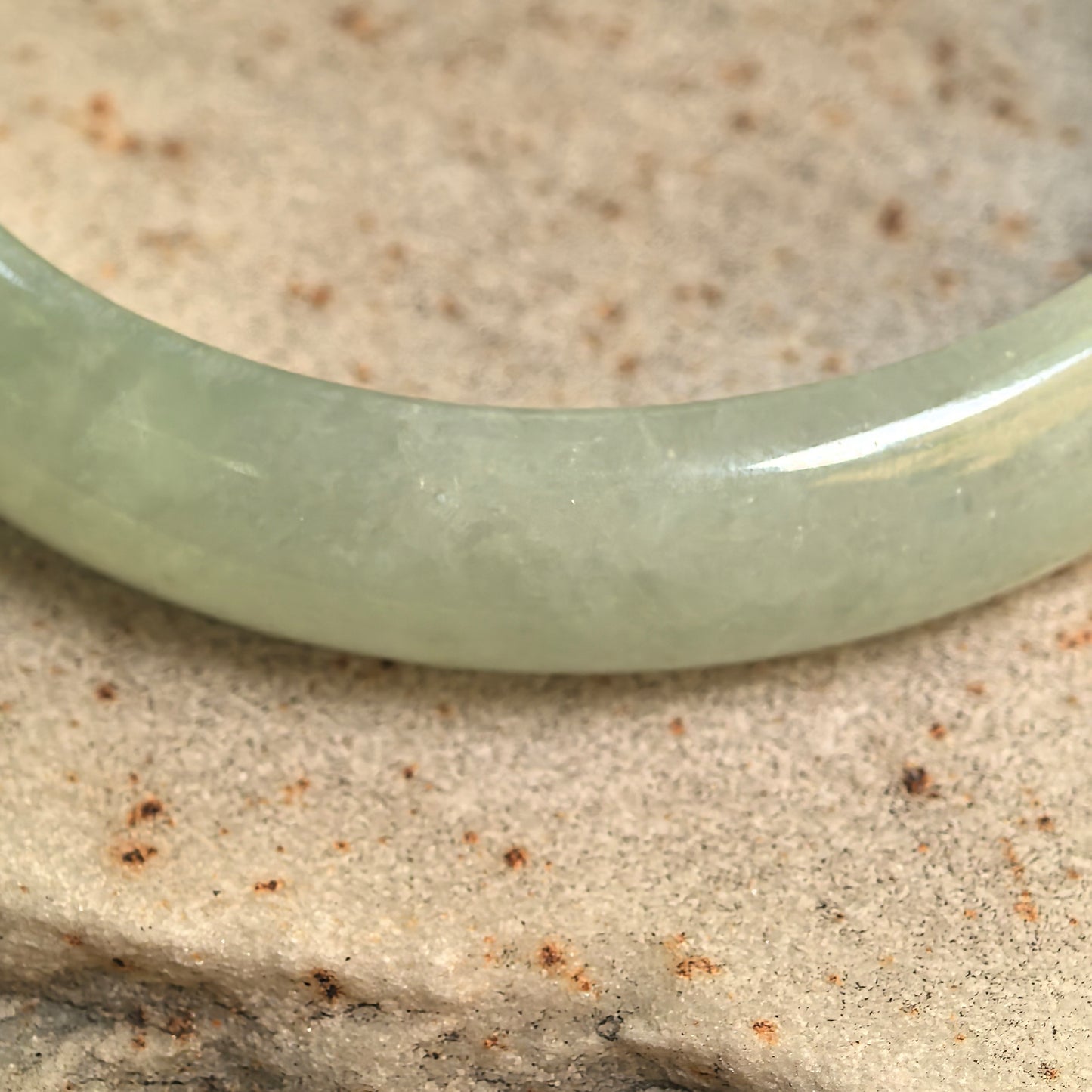 Natural Grade-A Icy Glutinous Mint Green Oval Jadeite Bangle · Burmese Jade 49mm