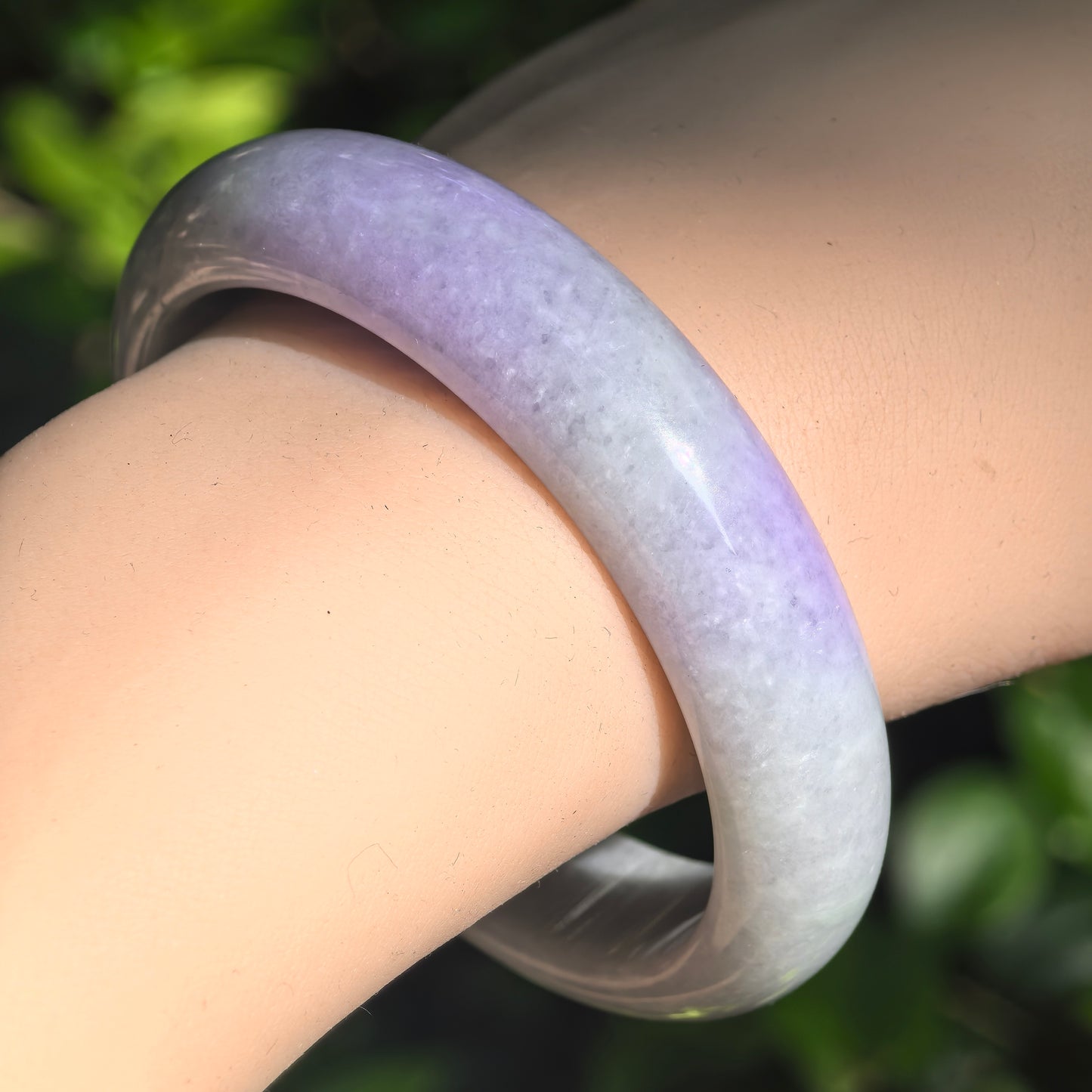 Natural Grade-A Bean Glutinous Light Green Lavender D-Shape Jadeite Bangle · Burmese Jade 58mm