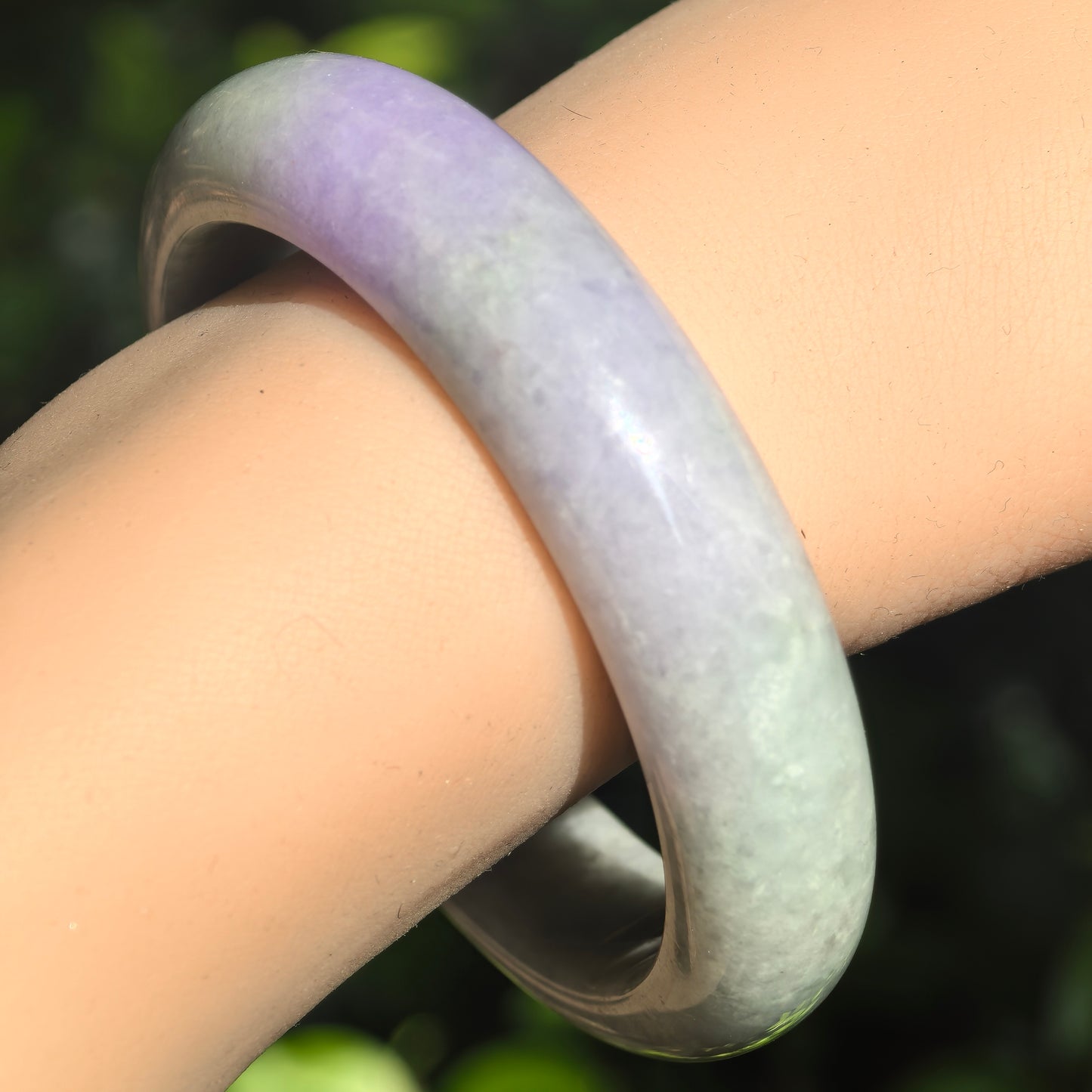 Natural Grade-A Bean Glutinous Light Green Lavender D-Shape Jadeite Bangle · Burmese Jade 53mm