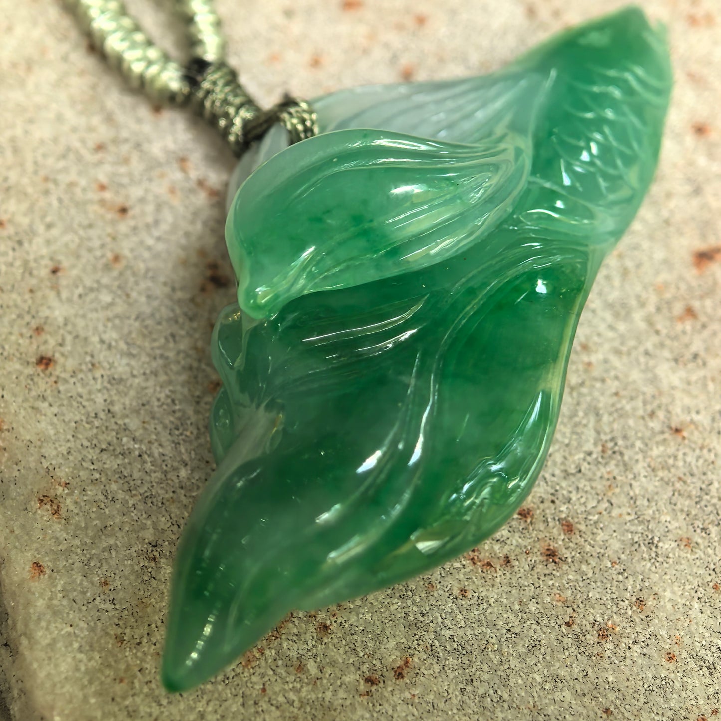 Natural Grade-A Fine Glutinous Green Fish Jadeite Pendant · Burmese Jade