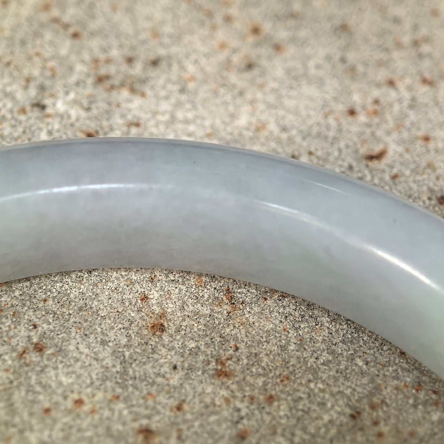 Natural Grade-A Glutinous Light Green D-Shape Jadeite Bangle · Burmese Jade 51mm