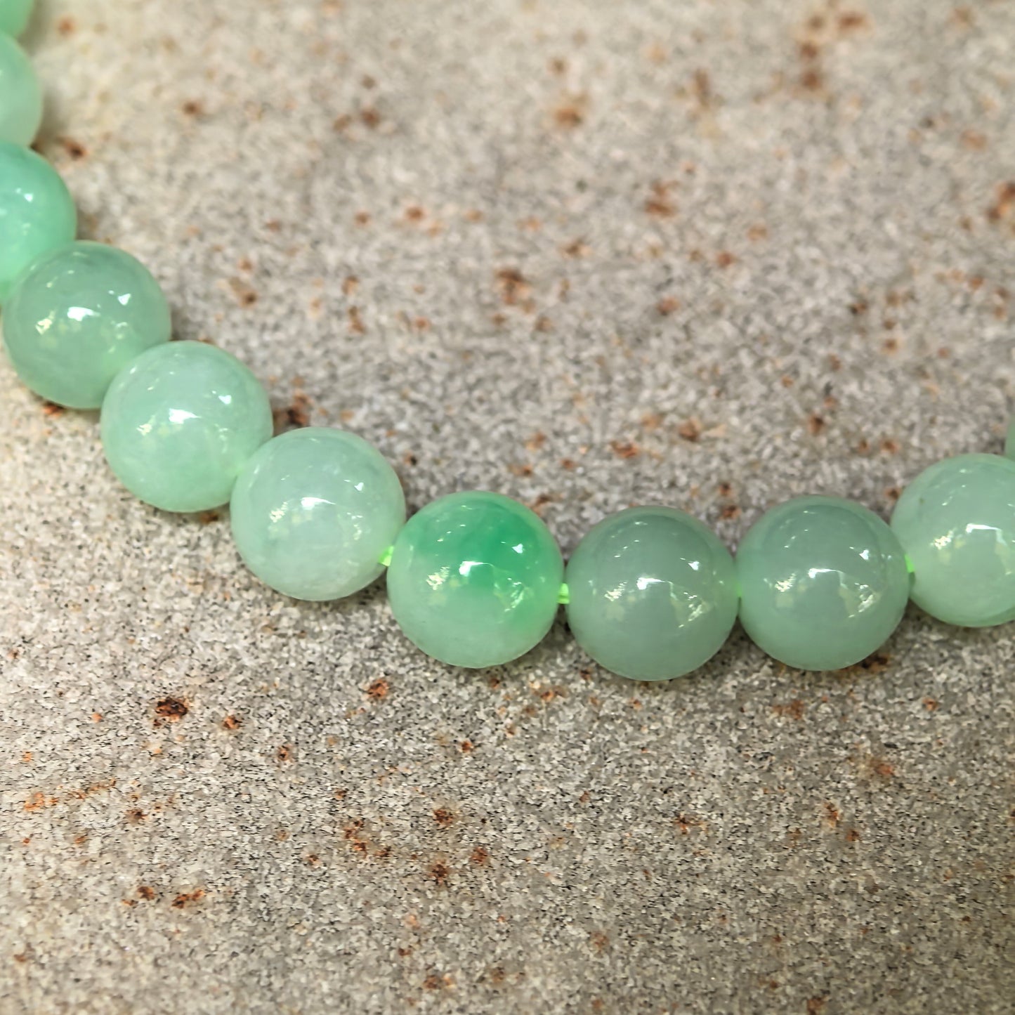 Natural Grade-A Glutinous Light Green Round-Bead Jadeite Bracelet · Burmese Jade 6.2mm