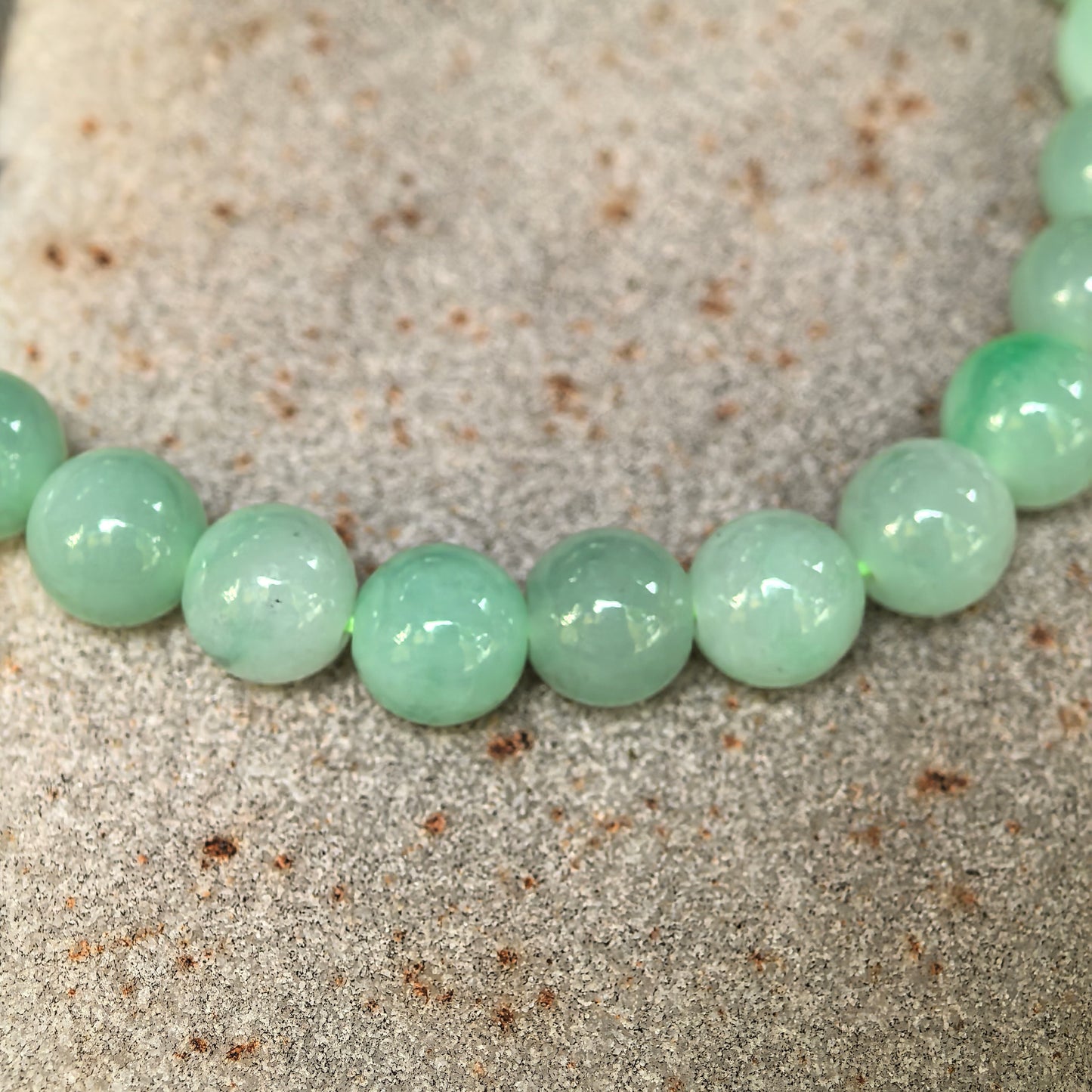 Natural Grade-A Glutinous Light Green Round-Bead Jadeite Bracelet · Burmese Jade 6.2mm