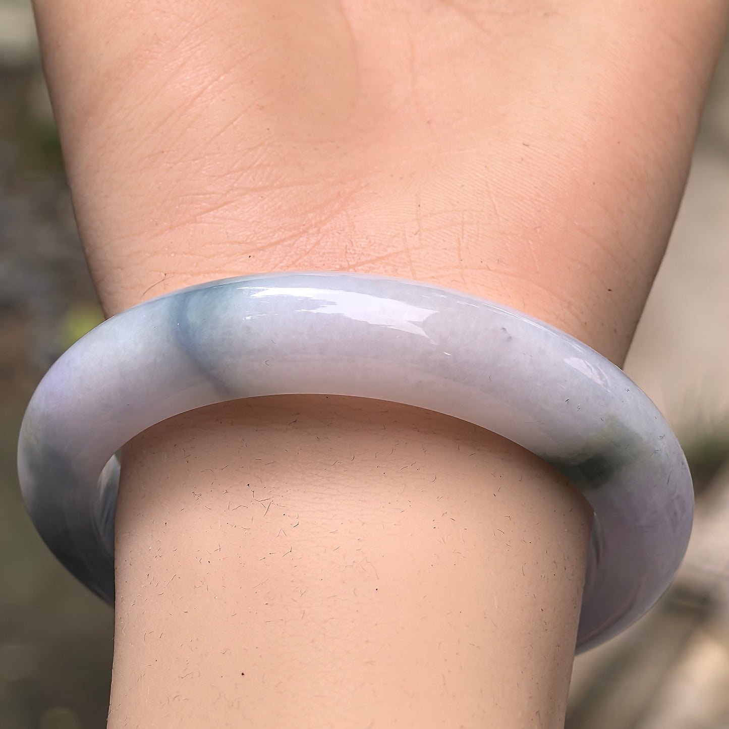 Natural Grade-A Glutinous Lavender Denim Blue D-Shape Jadeite Bangle · Burmese Jade 54mm