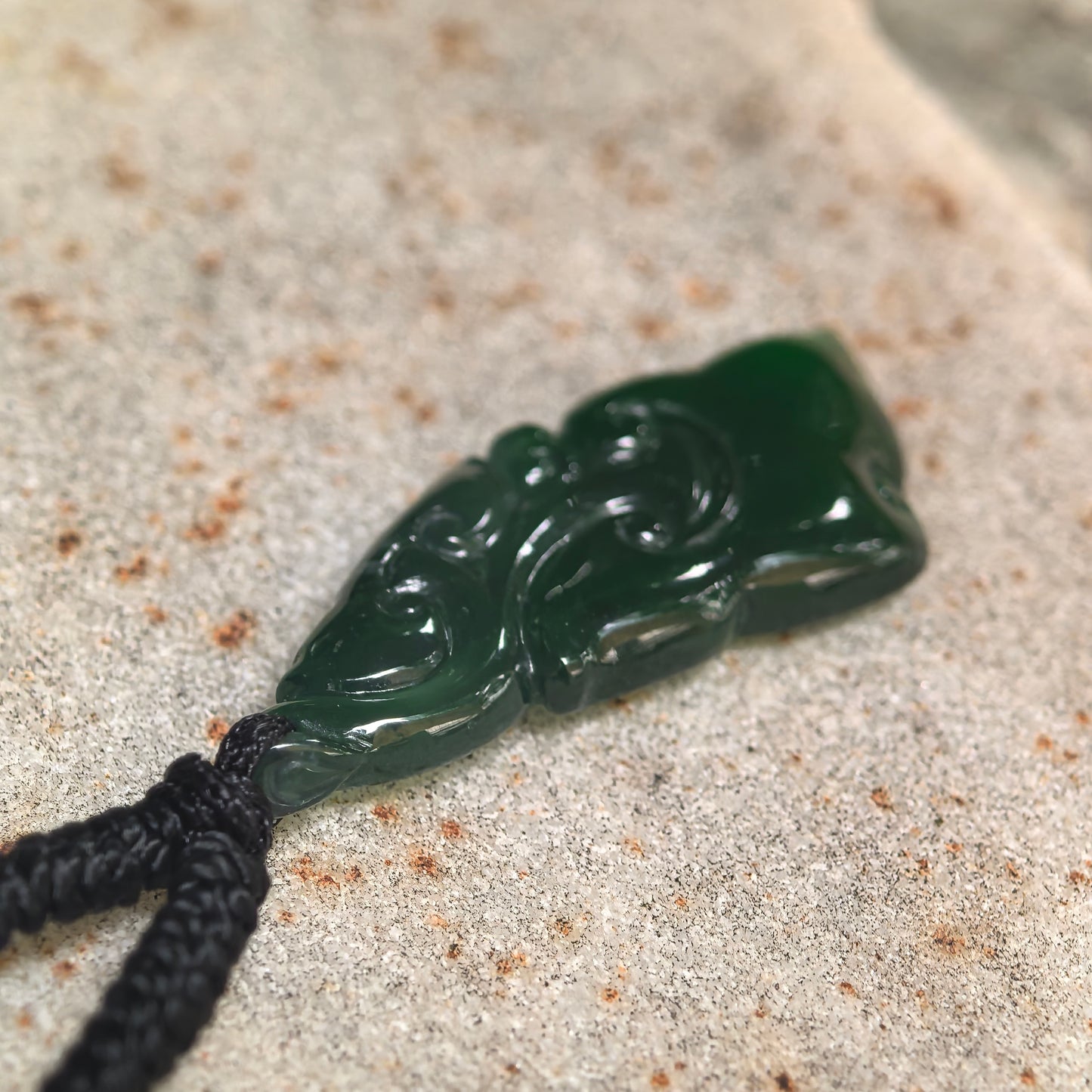 Natural Grade-A Glutinous-Icy Dark Green Ruyi Jadeite Pendant · Guatemalan Jade