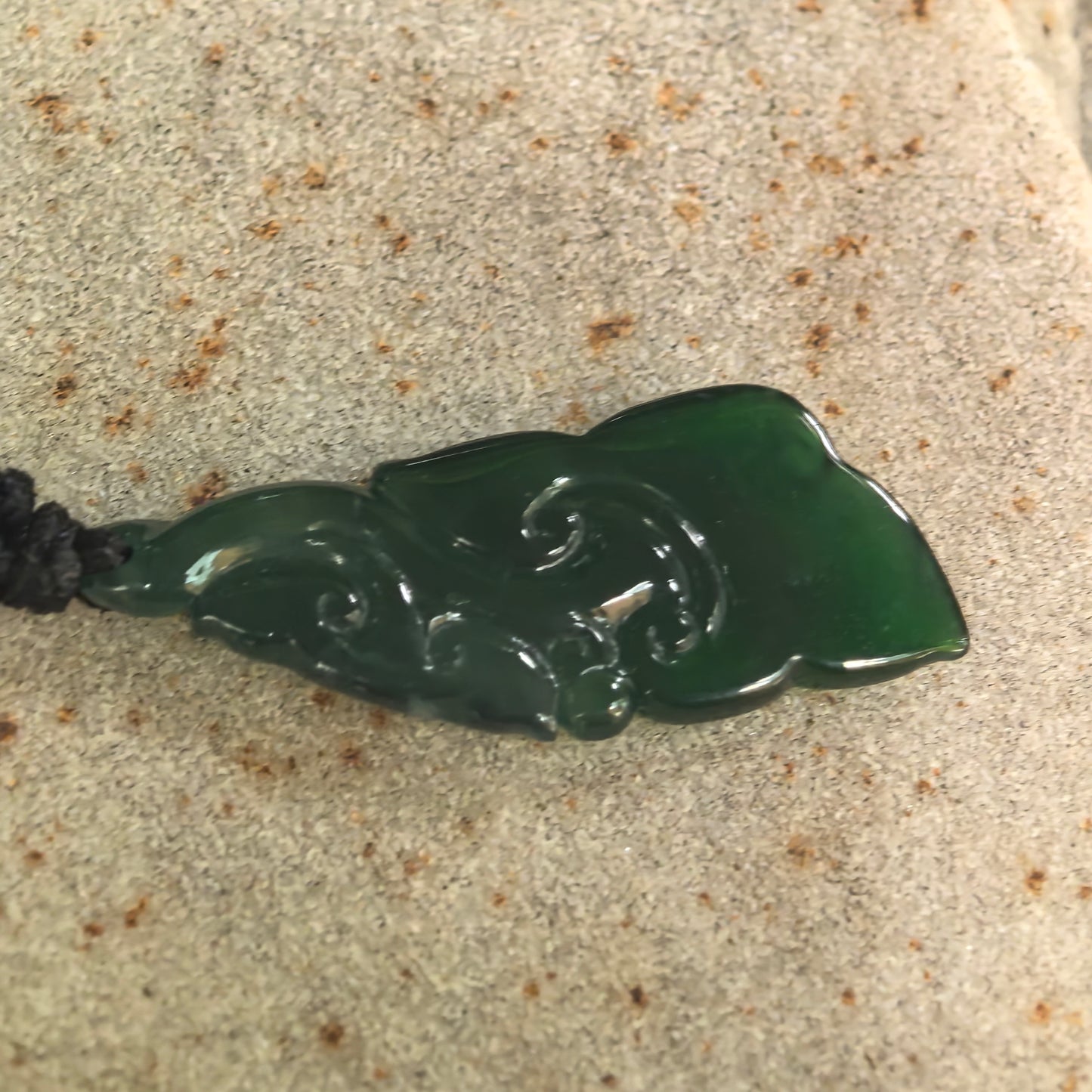 Natural Grade-A Glutinous-Icy Dark Green Ruyi Jadeite Pendant · Guatemalan Jade