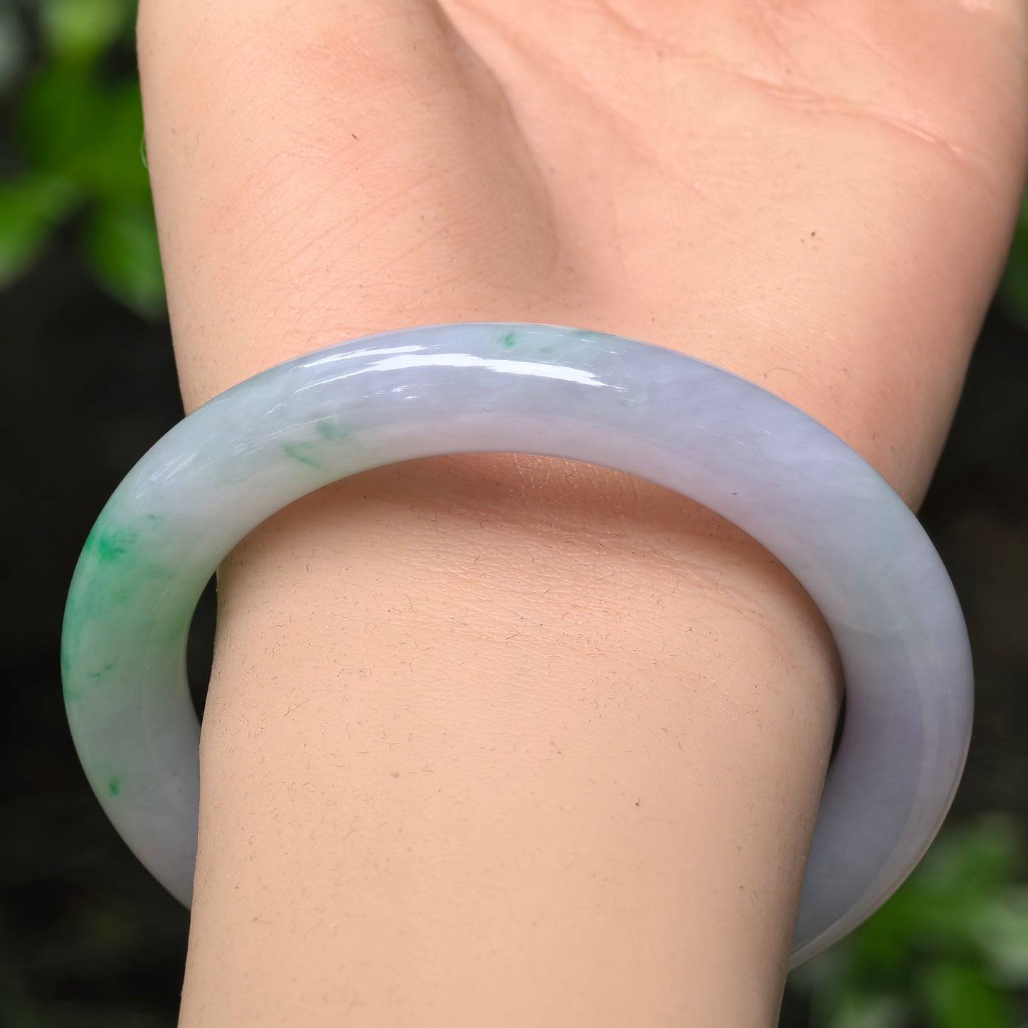 Natural Grade-A Icy Glutinous Light Lavender Base Green Floater Round Jadeite Bangle · Burmese Jade 54mm