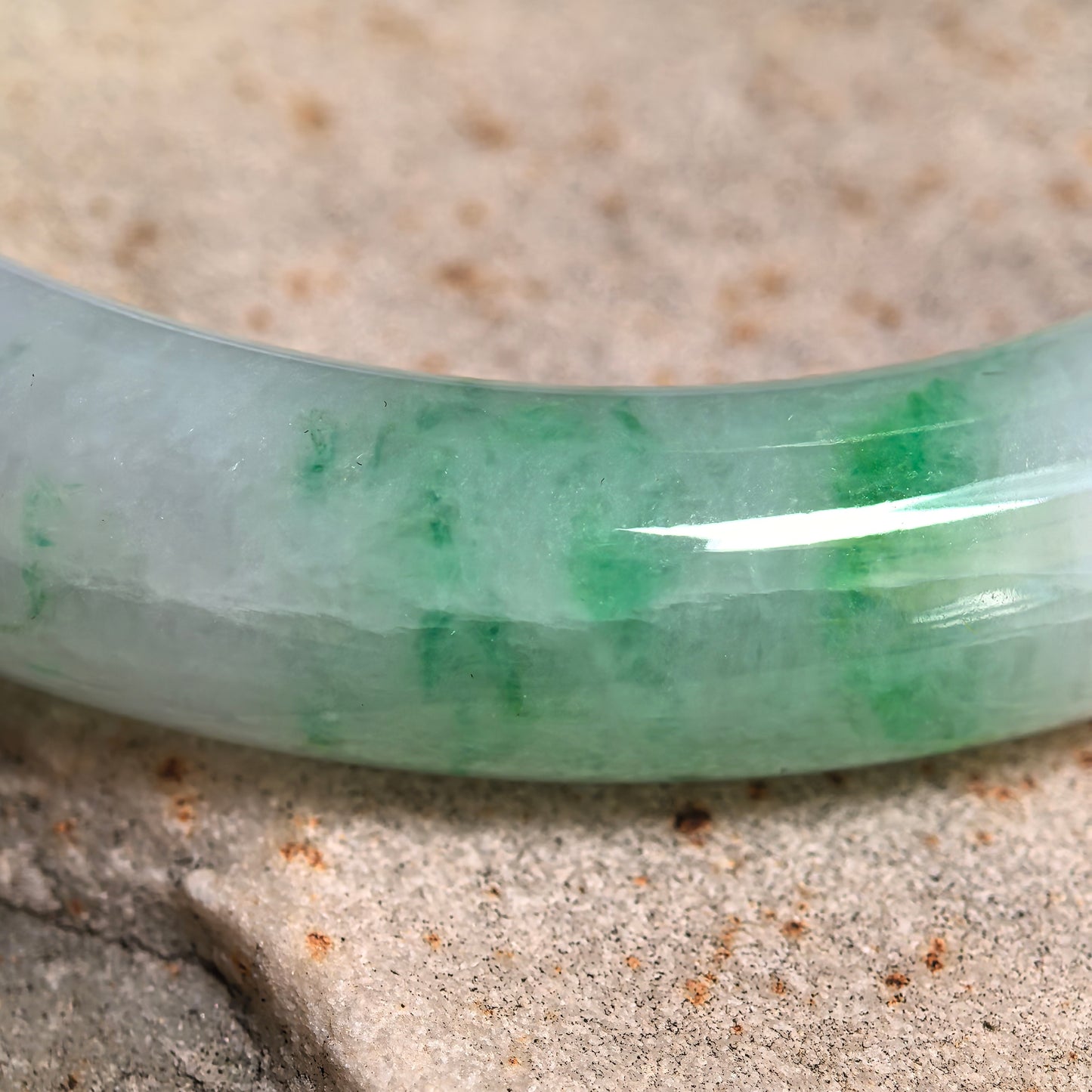 Natural Grade-A Icy Glutinous Light Lavender Base Green Floater Round Jadeite Bangle · Burmese Jade 54mm