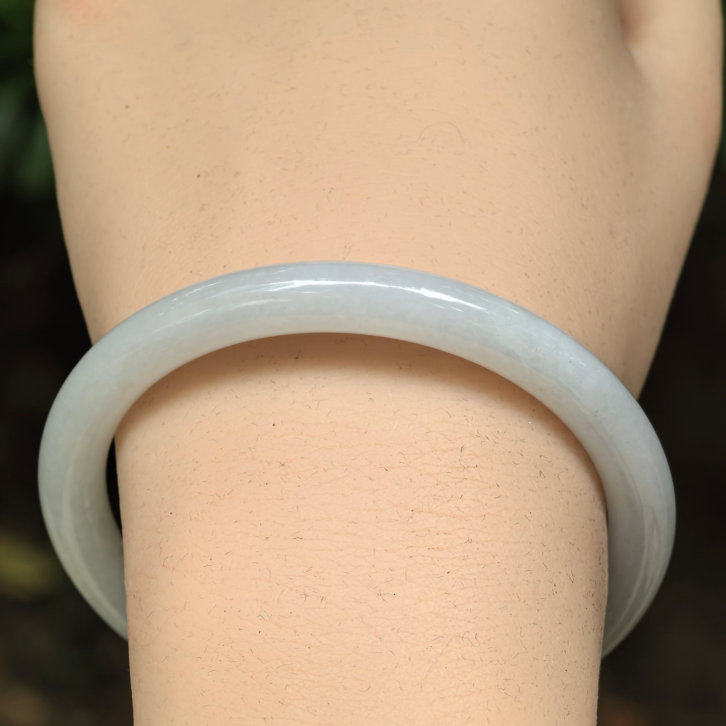Natural Grade-A Glutinous White Slim Round Jadeite Bangle · Burmese Jade 53mm