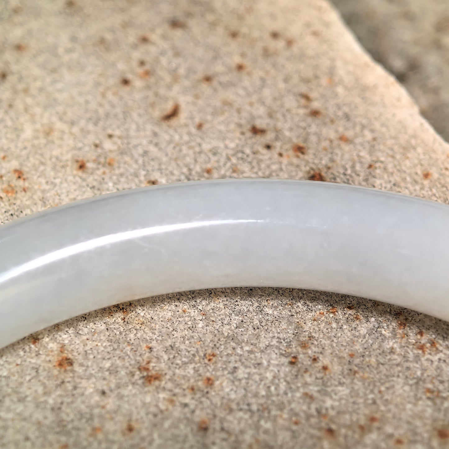 Natural Grade-A Glutinous White Slim Round Jadeite Bangle · Burmese Jade 53mm