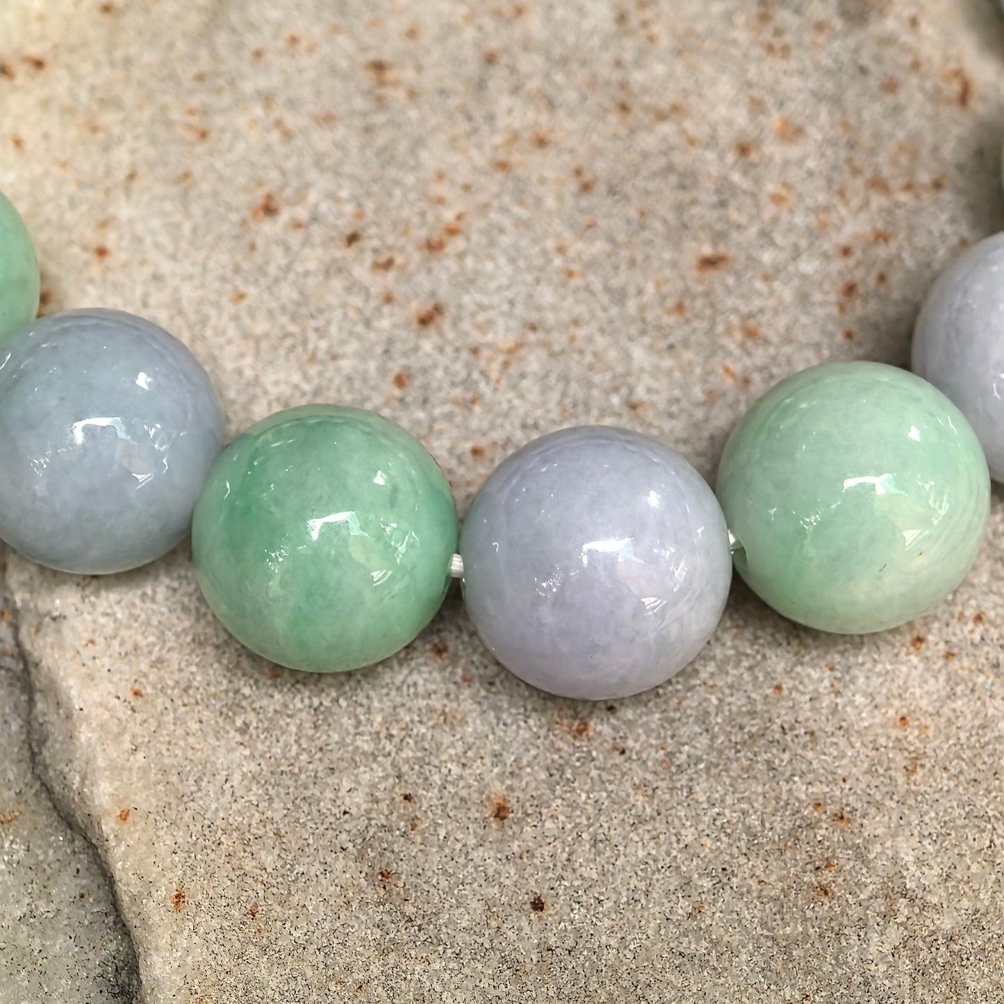 Natural Grade-A Glutinous Lavender & Green Jadeite Bead Bracelet · Burmese Jade 13mm