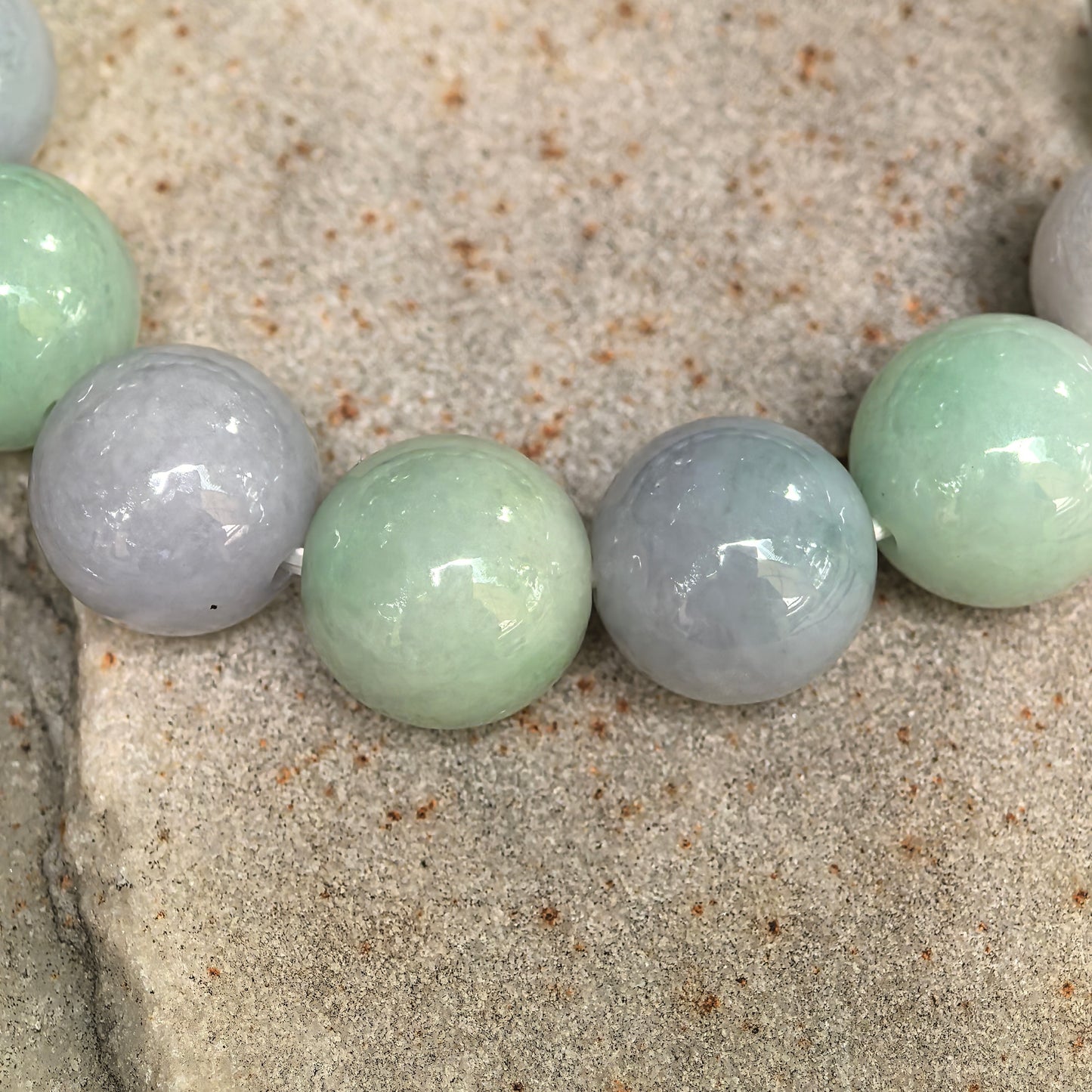 Natural Grade-A Glutinous Lavender & Green Jadeite Bead Bracelet · Burmese Jade 13mm
