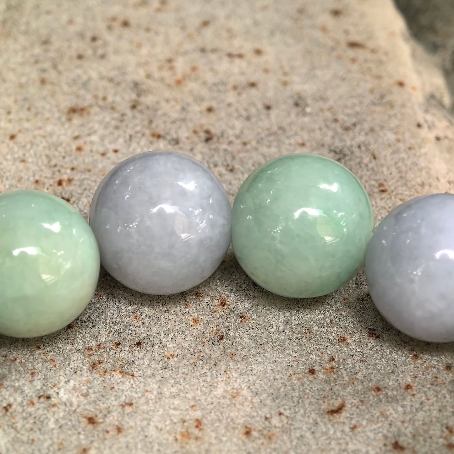 Natural Grade-A Glutinous Lavender & Green Jadeite Bead Bracelet · Burmese Jade 13mm