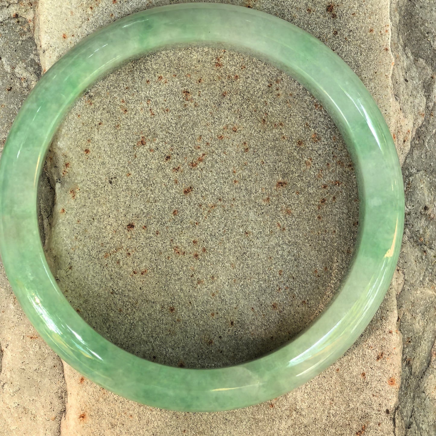 Natural Grade-A Glutinous Green Slim D-Shape Jadeite Bangle · Burmese Jade 51mm