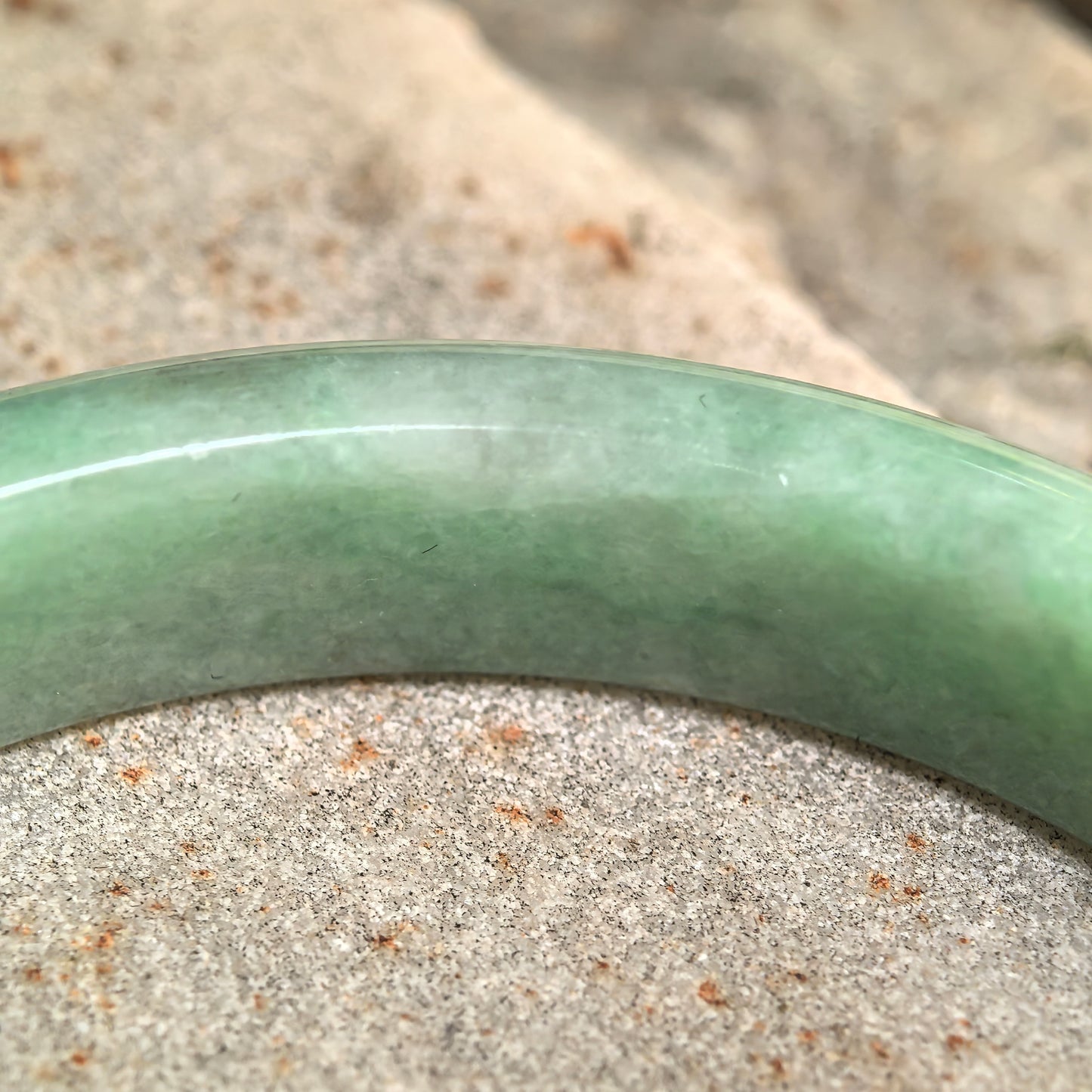 Natural Grade-A Glutinous Green Slim D-Shape Jadeite Bangle · Burmese Jade 51mm