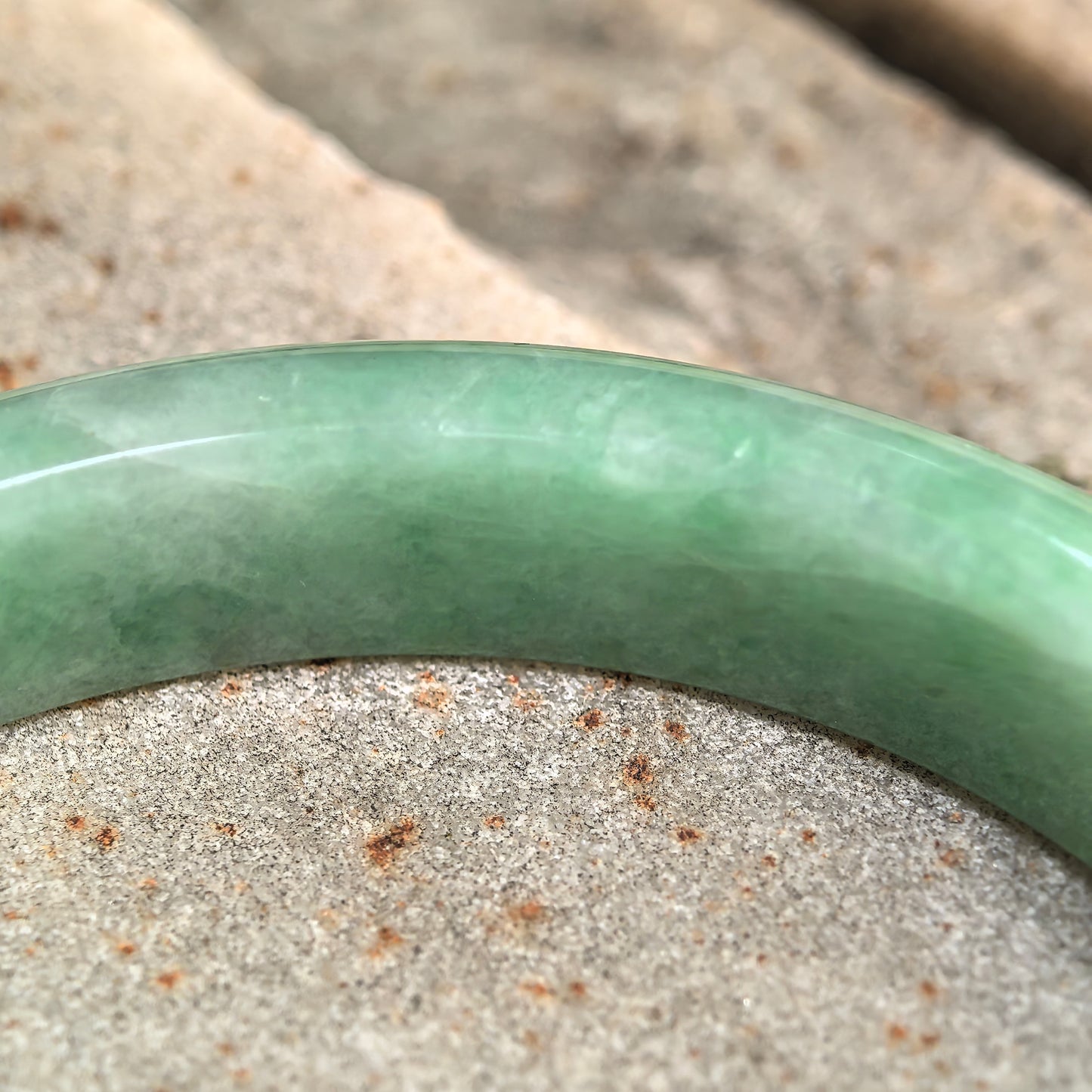 Natural Grade-A Glutinous Green Slim D-Shape Jadeite Bangle · Burmese Jade 51mm
