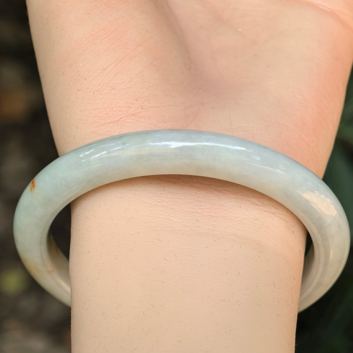 Natural Grade-A Glutinous White Scattered-Gold D-Shape Jadeite Bangle · Burmese Jade 58mm