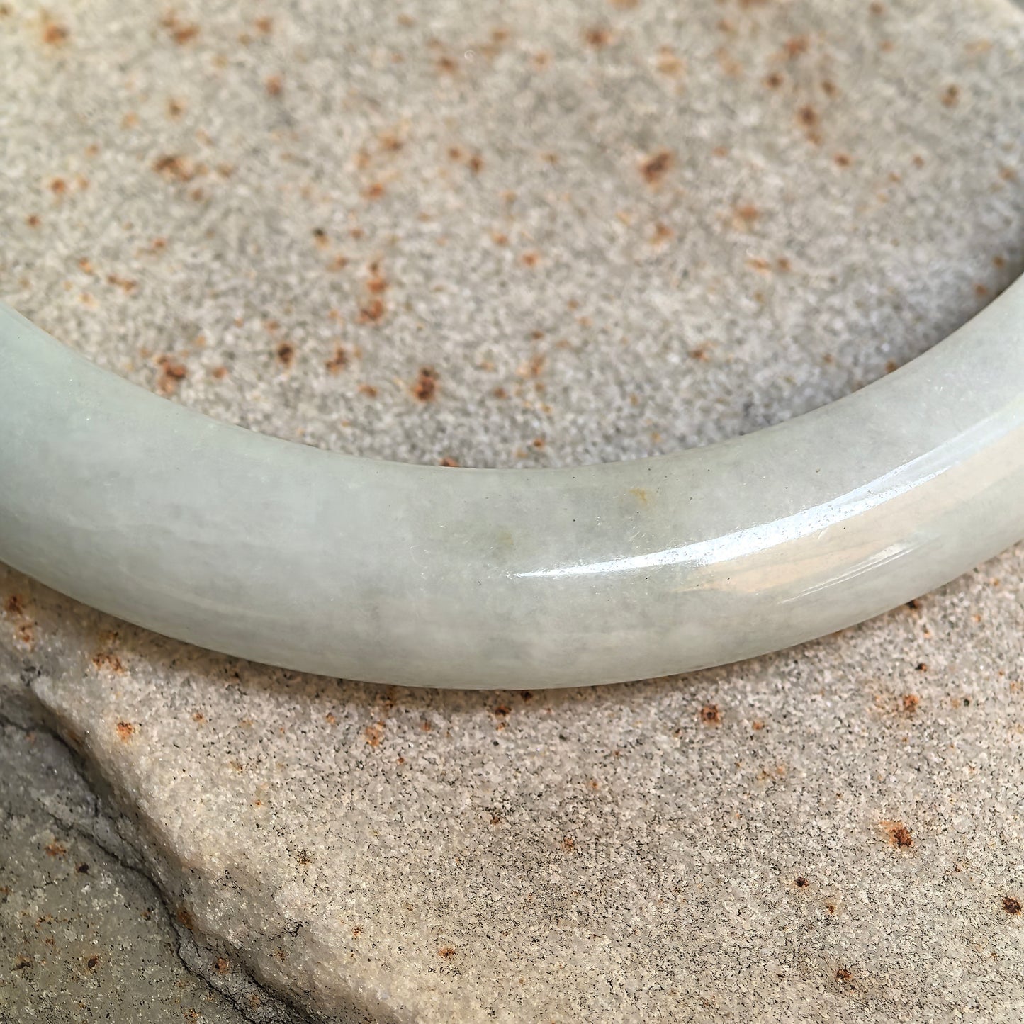 Natural Grade-A Glutinous White Scattered-Gold D-Shape Jadeite Bangle · Burmese Jade 58mm