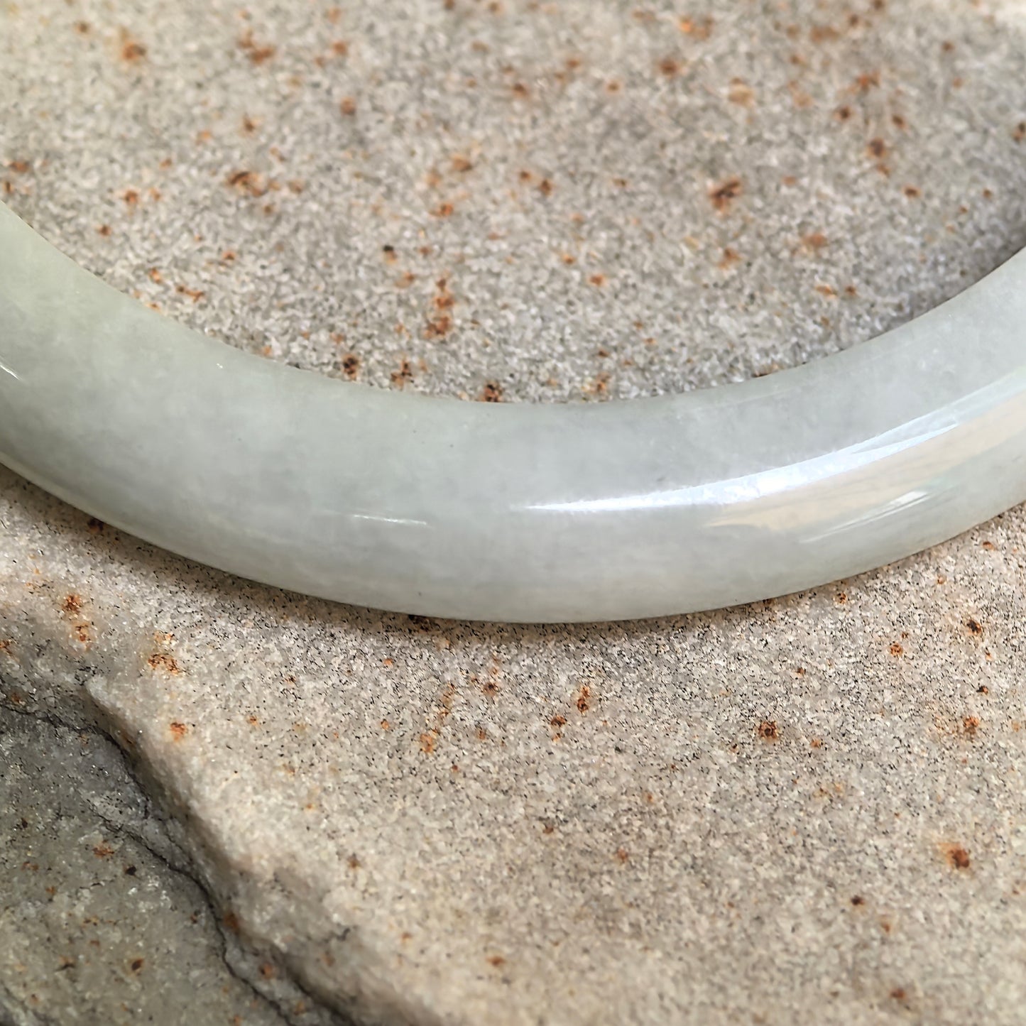 Natural Grade-A Glutinous White Scattered-Gold D-Shape Jadeite Bangle · Burmese Jade 58mm