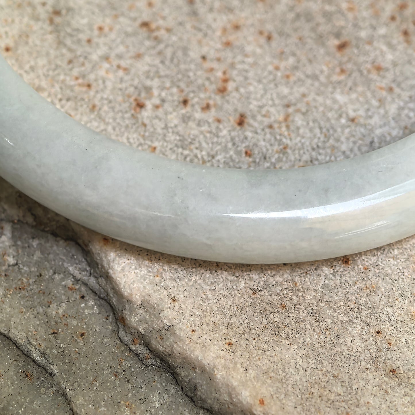 Natural Grade-A Glutinous White Scattered-Gold D-Shape Jadeite Bangle · Burmese Jade 58mm