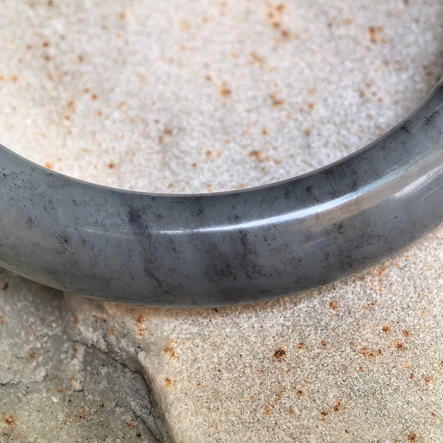 Natural Nephrite Black-and-White Patterned D-Shape Bangle · Hetian Jade 58mm