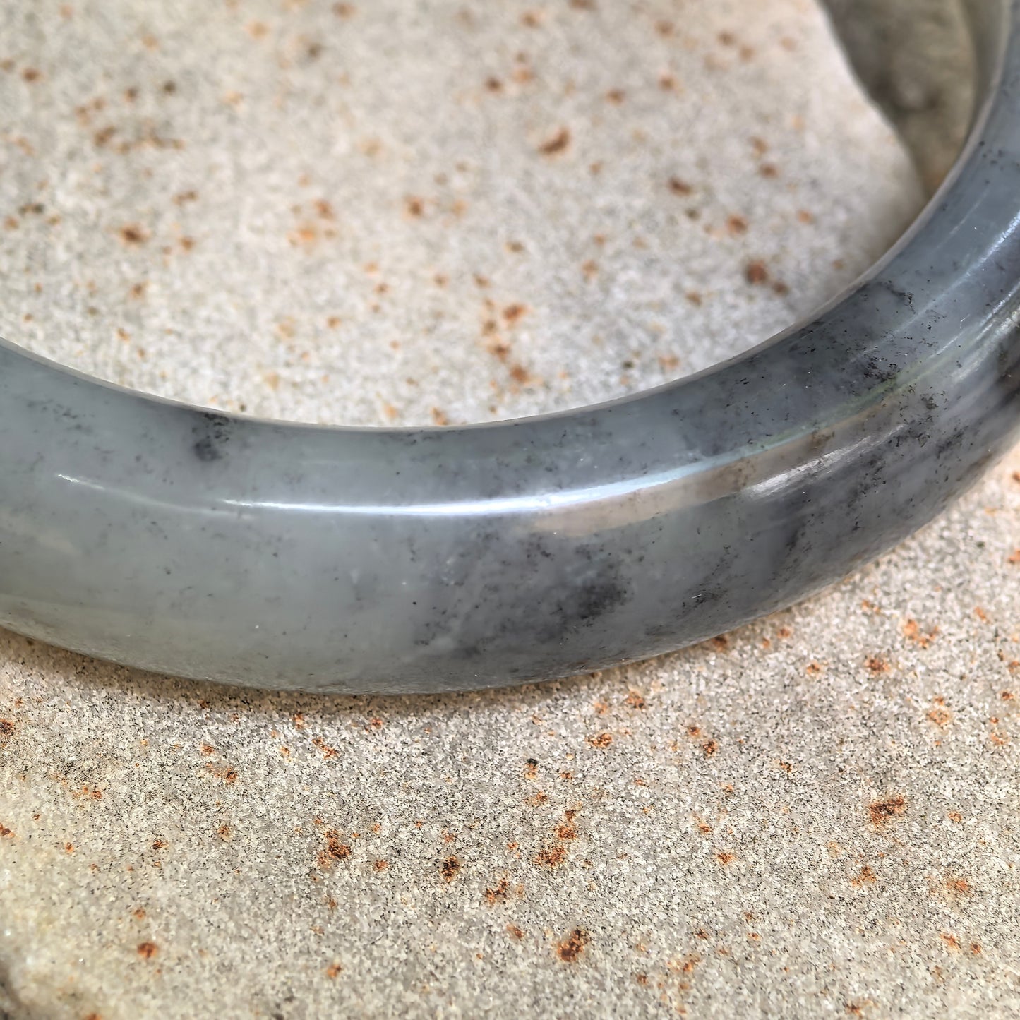 Natural Nephrite Black-and-White Patterned D-Shape Bangle · Hetian Jade 58mm