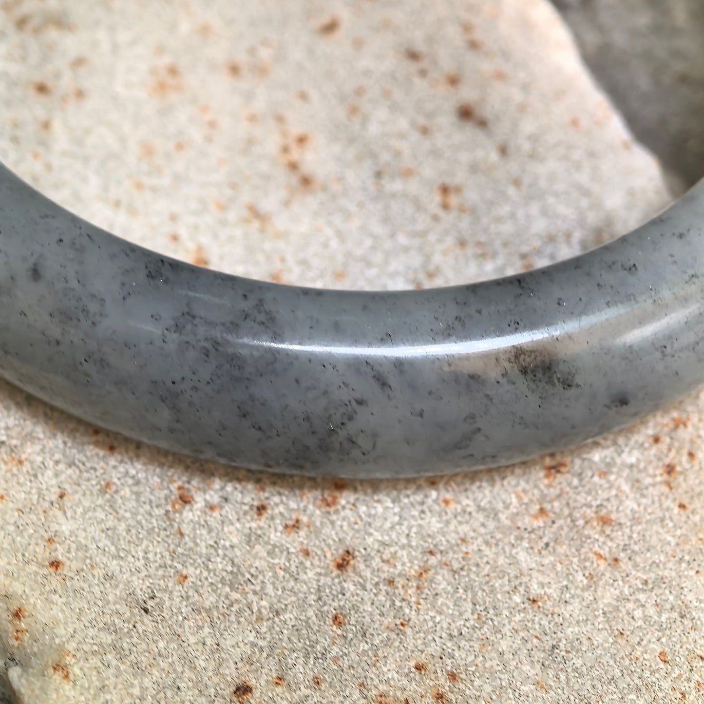 Natural Nephrite Black-and-White Patterned D-Shape Bangle · Hetian Jade 58mm