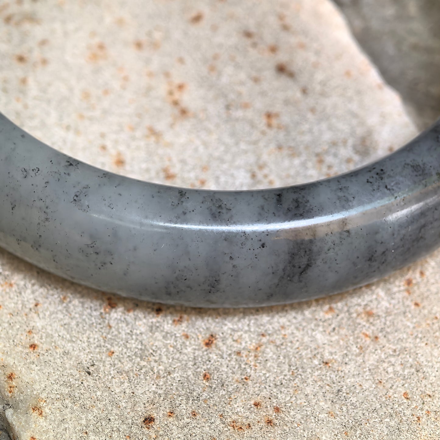 Natural Nephrite Black-and-White Patterned D-Shape Bangle · Hetian Jade 58mm
