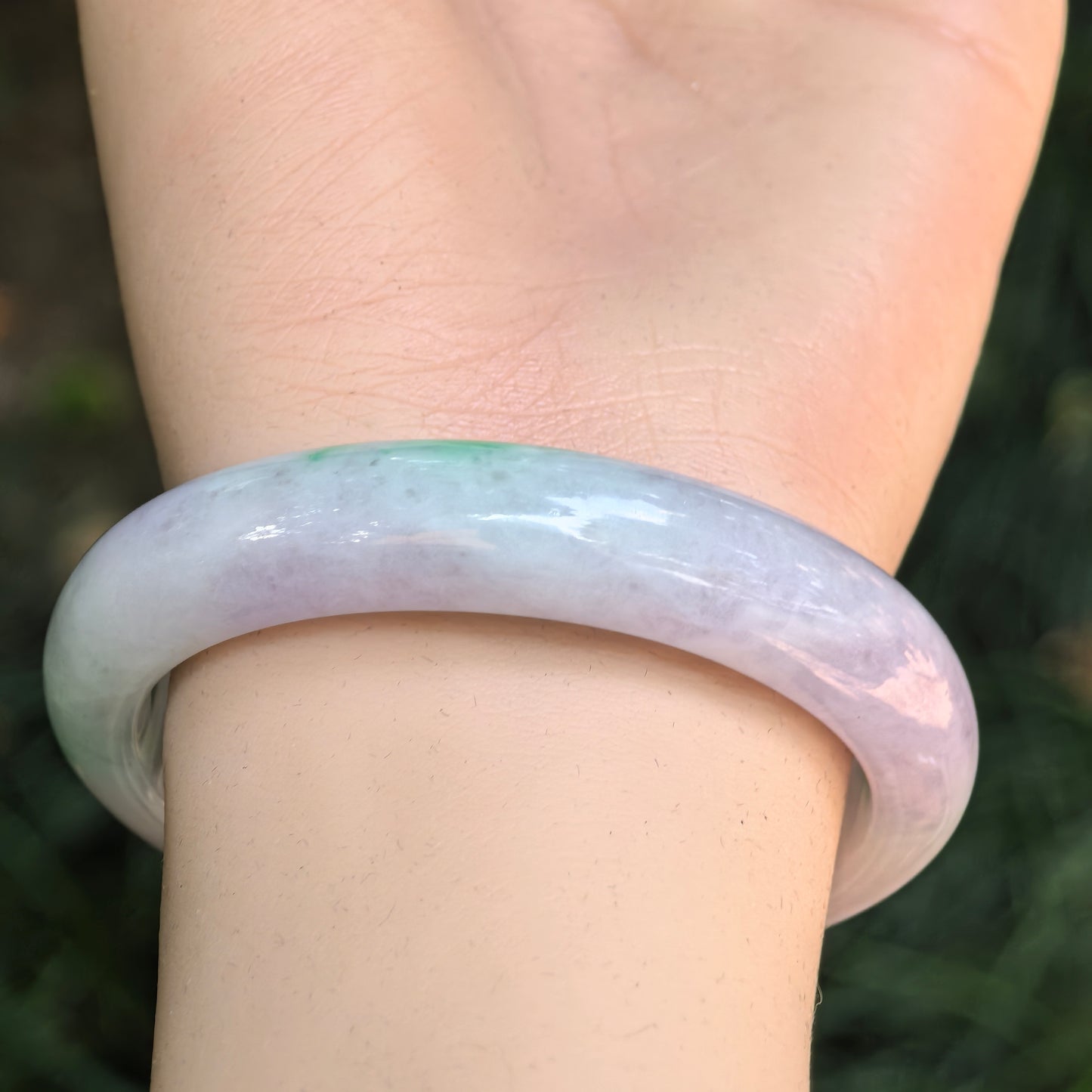 Natural Grade-A Glutinous Purple Green Oval Jadeite Bangle · Burmese Jade 50mm