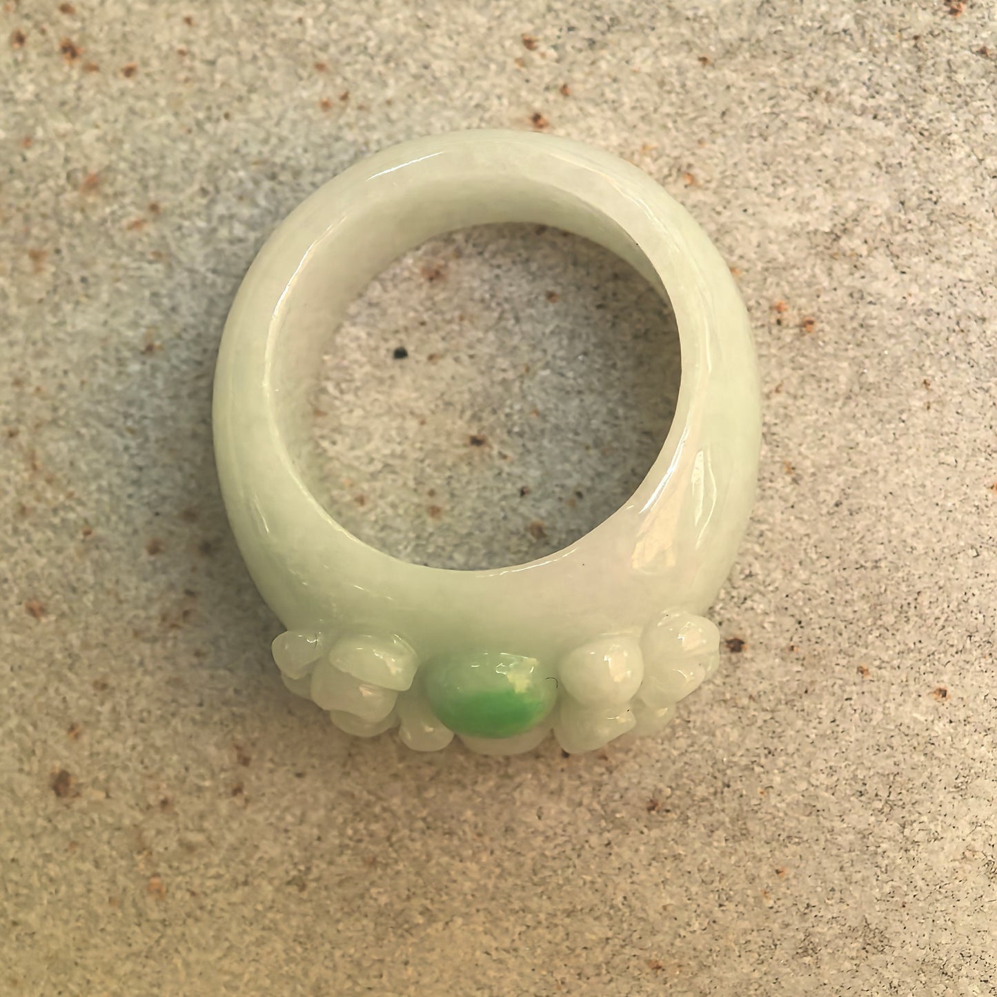 Natural Grade-A Glutinous Light Green Floral Jadeite Ring Band · Burmese Jade US5.5