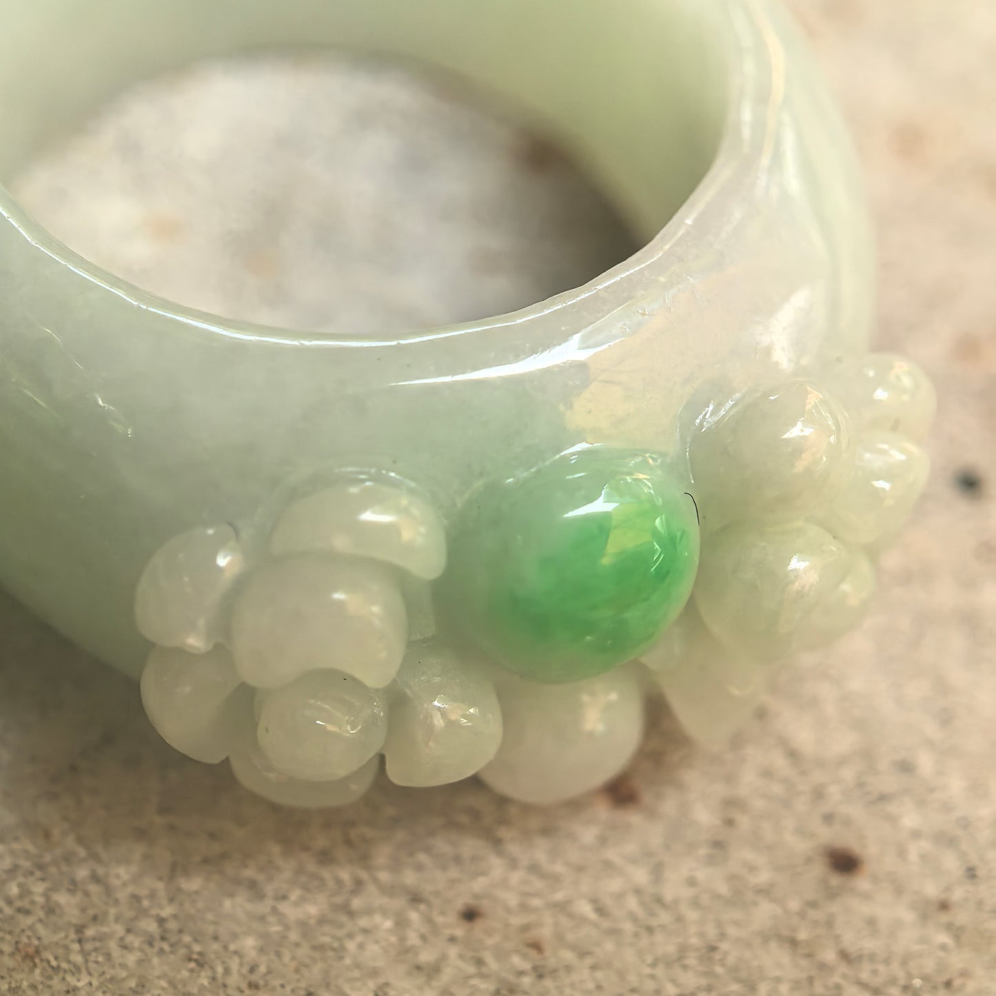Natural Grade-A Glutinous Light Green Floral Jadeite Ring Band · Burmese Jade US5.5