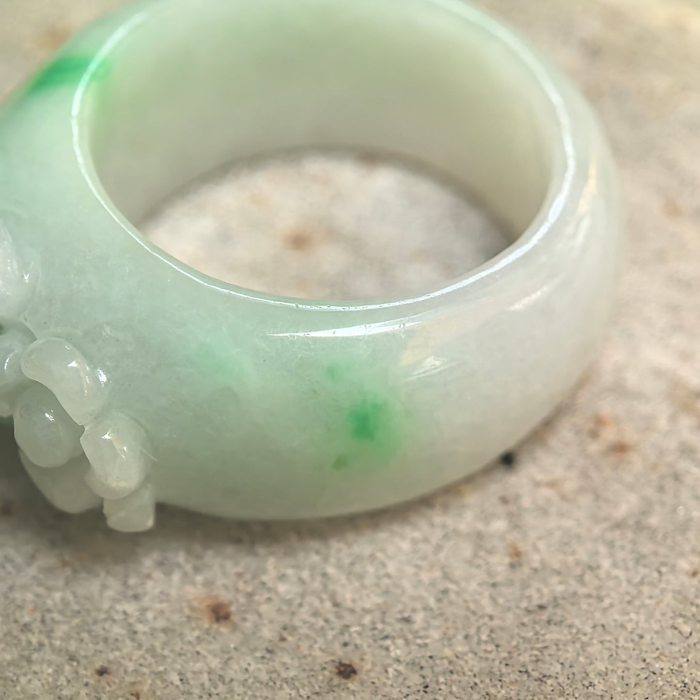 Natural Grade-A Glutinous Light Green Floral Jadeite Ring Band · Burmese Jade US5.5
