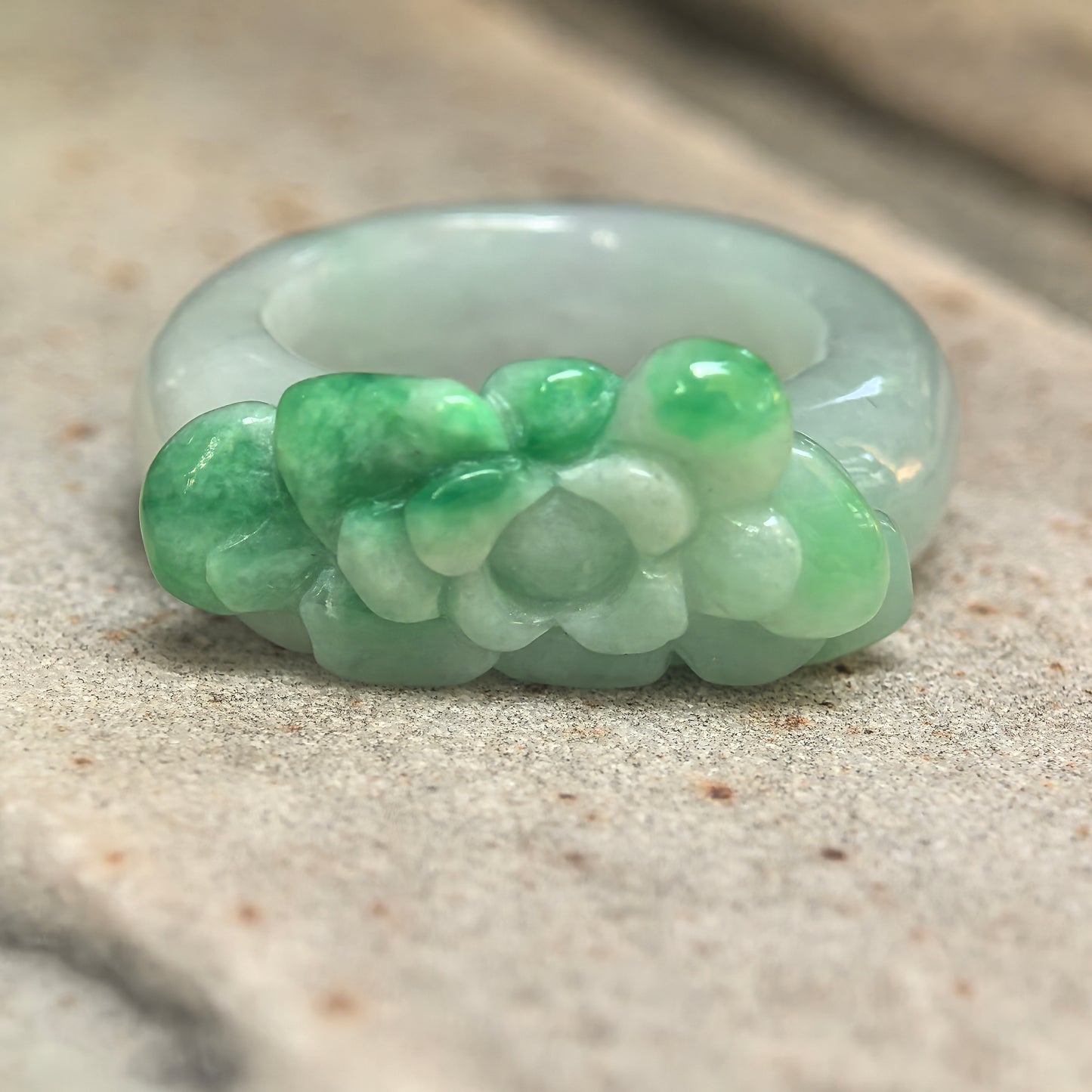 Natural Grade-A Glutinous Green Floral Carved Jadeite Ring Band · Burmese Jade US7