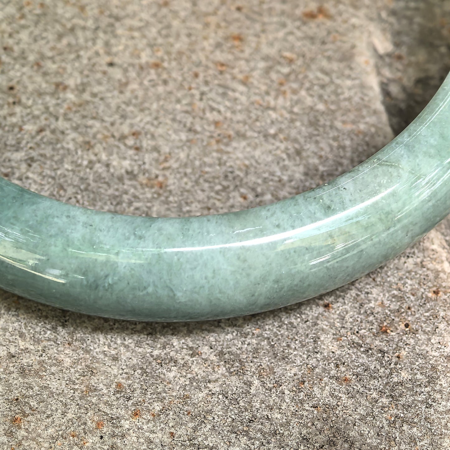 Natural Grade-A Glutinous Oil-Green D-Shape Jadeite Bangle · Burmese Jade 59mm