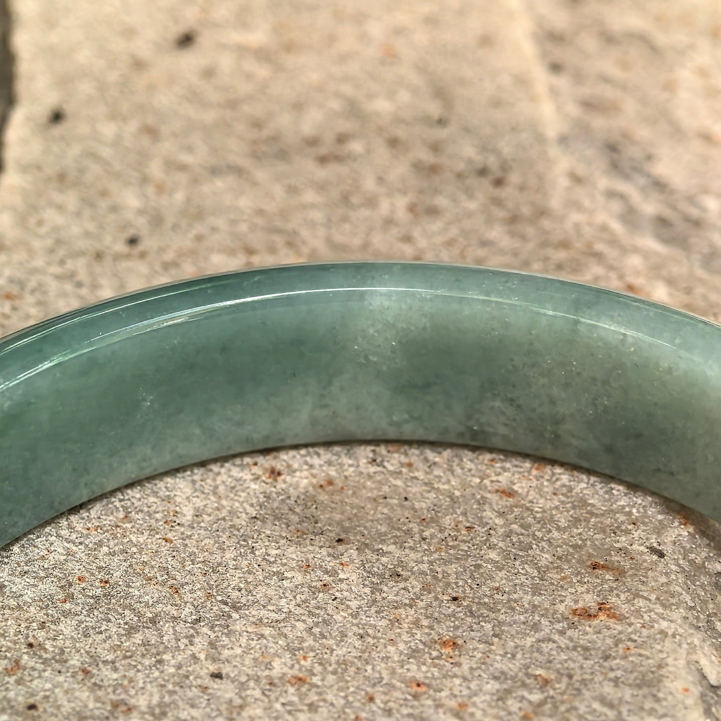 Natural Grade-A Glutinous Oil-Green D-Shape Jadeite Bangle · Burmese Jade 59mm