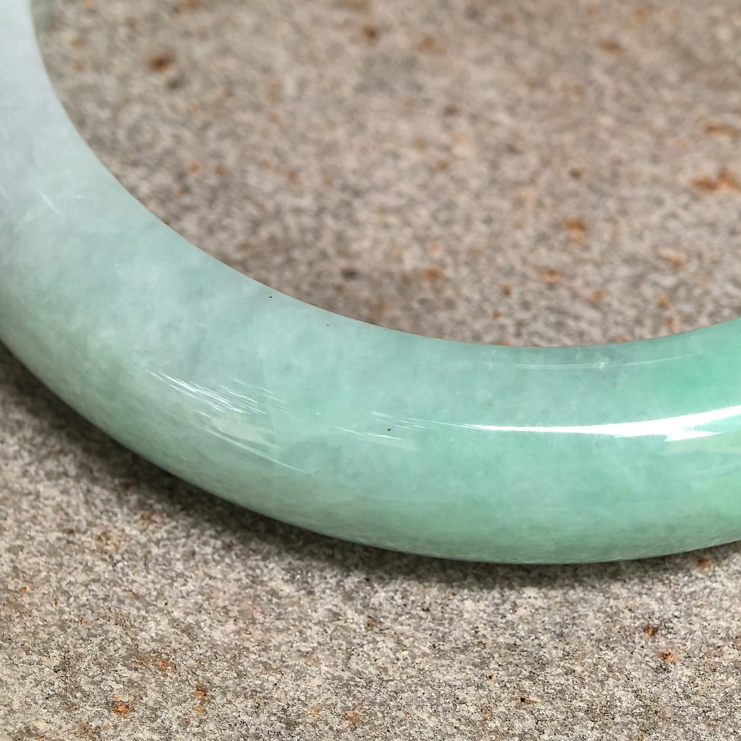 Natural Grade-A Glutinous Green Lavender D-Shape Jadeite Bangle · Burmese Jade 55mm