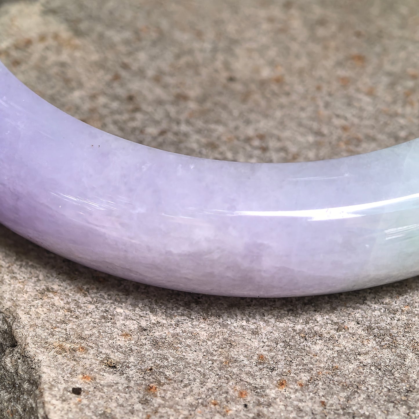 Natural Grade-A Glutinous Green Lavender D-Shape Jadeite Bangle · Burmese Jade 55mm