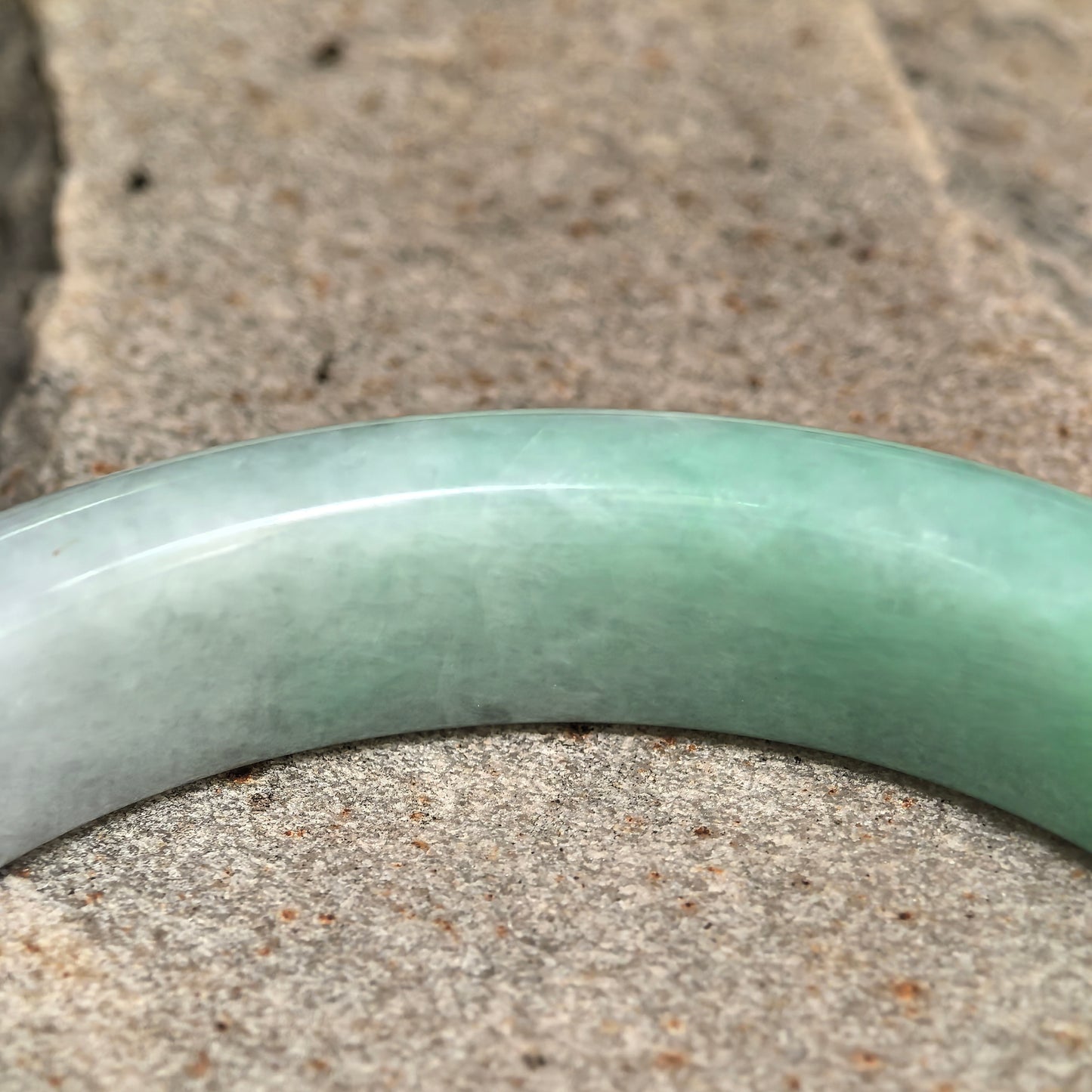 Natural Grade-A Glutinous Green Lavender D-Shape Jadeite Bangle · Burmese Jade 55mm