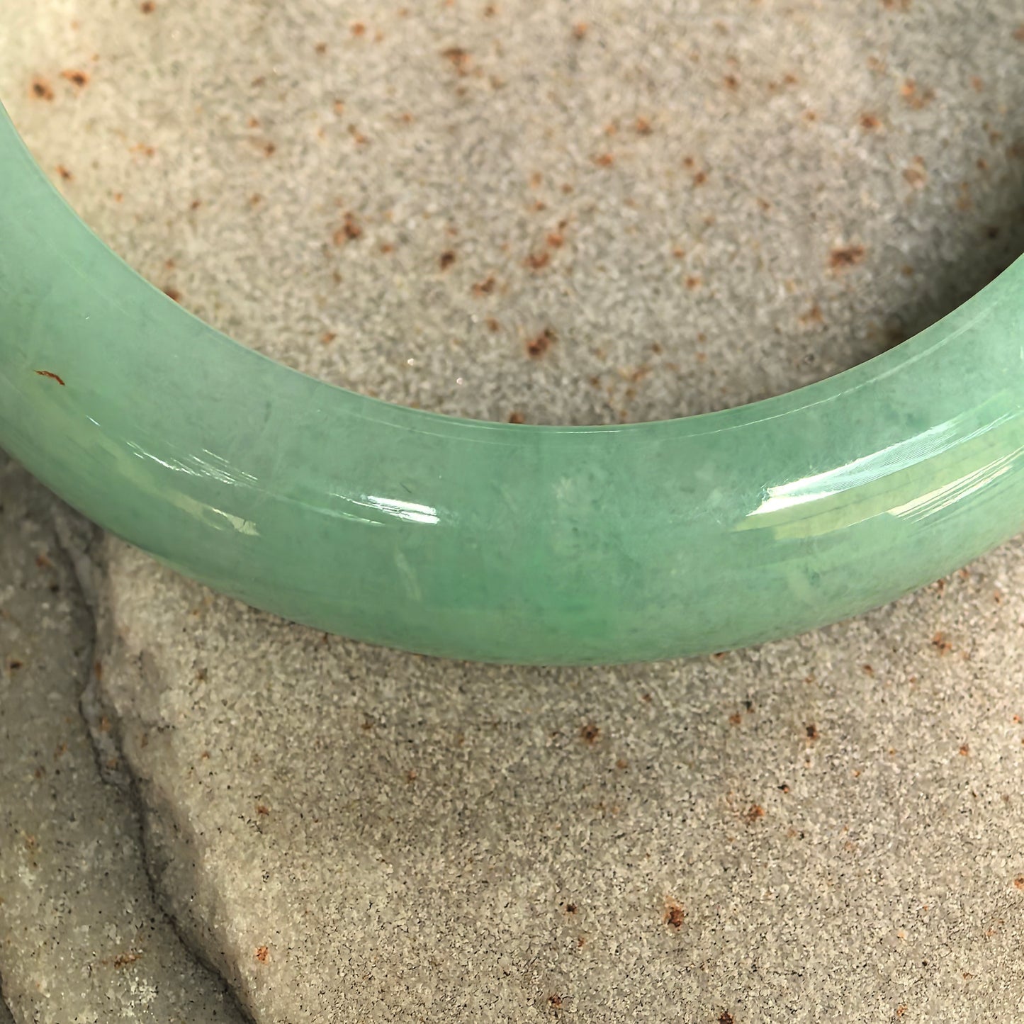 Natural Grade-A Glutinous Green Golden-Flecked D-Shape Jadeite Bangle · Burmese Jade 55mm
