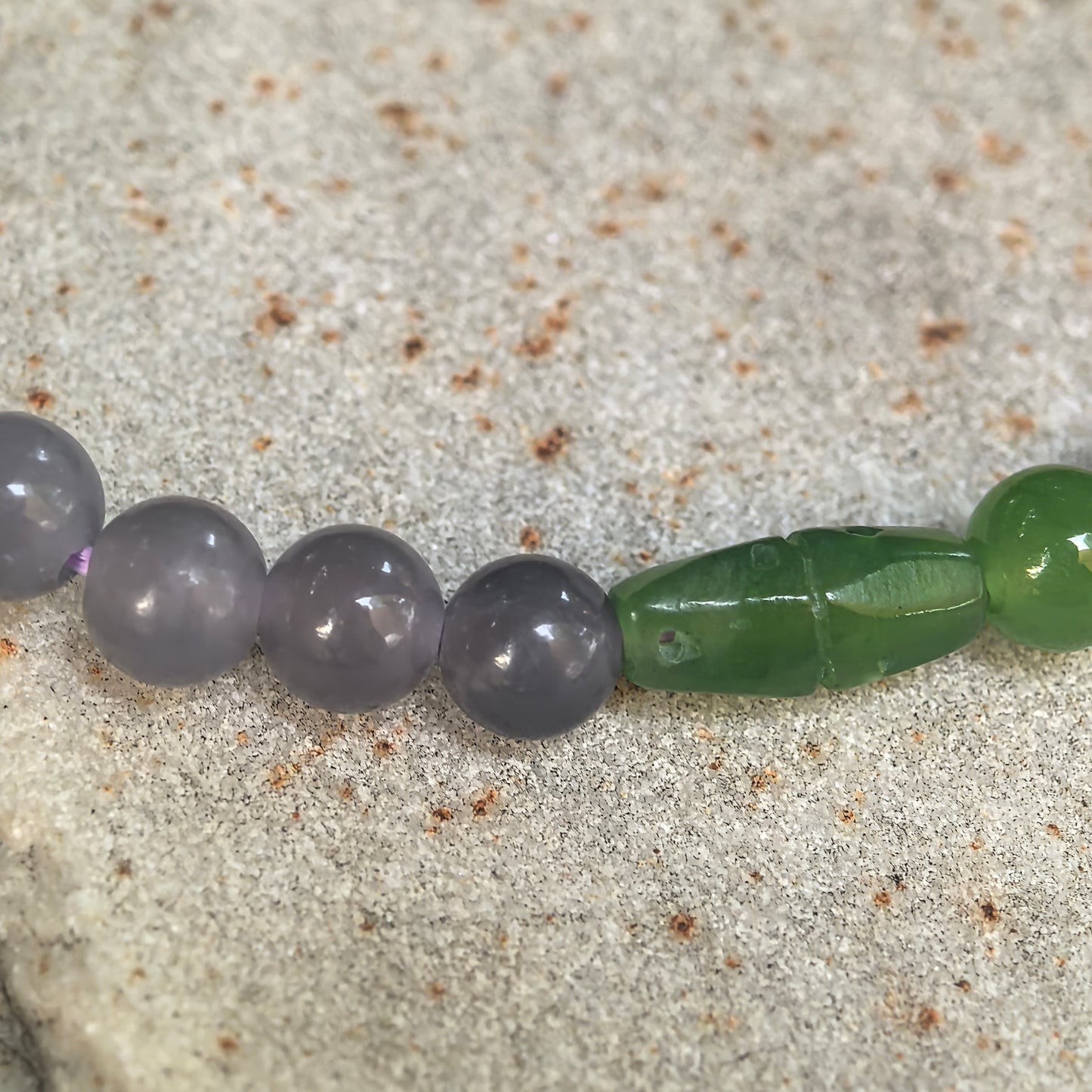 Natural Nephrite Green and Smoky Lavender Mixed-Bead Bracelet · Hetian Jade