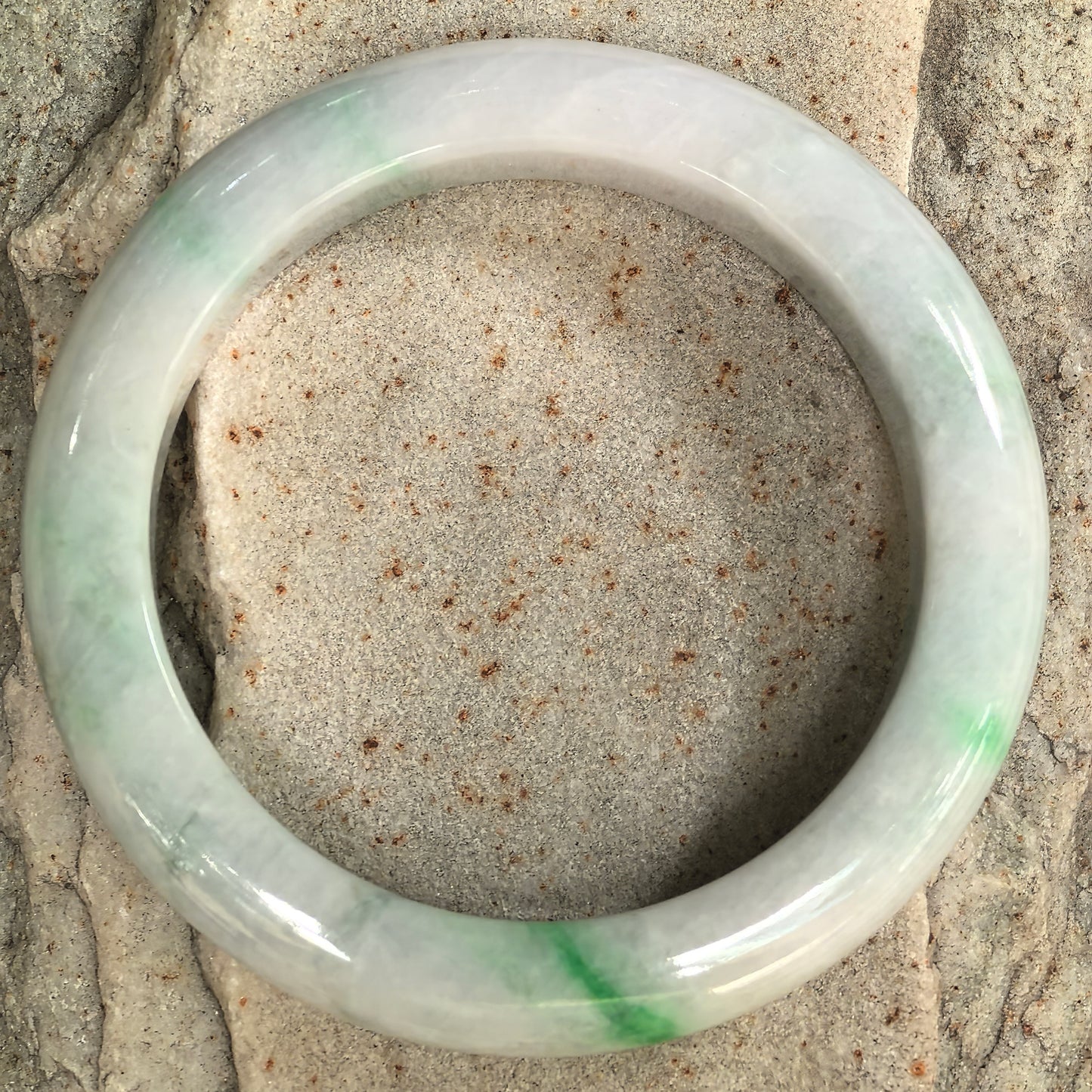 Natural Grade-A Bean-Glutinous Green & White D-Shape Jadeite Bangle · Burmese Jade 58mm