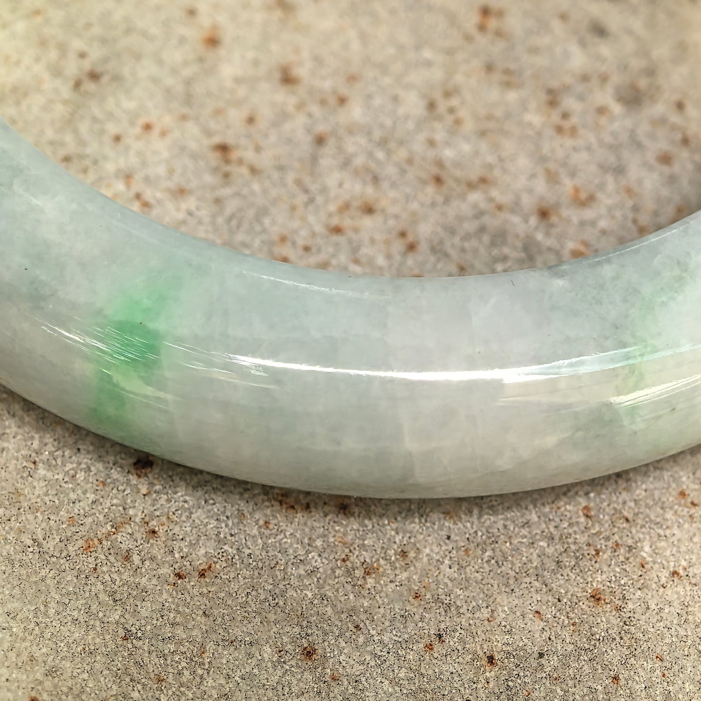 Natural Grade-A Bean-Glutinous Green & White D-Shape Jadeite Bangle · Burmese Jade 58mm