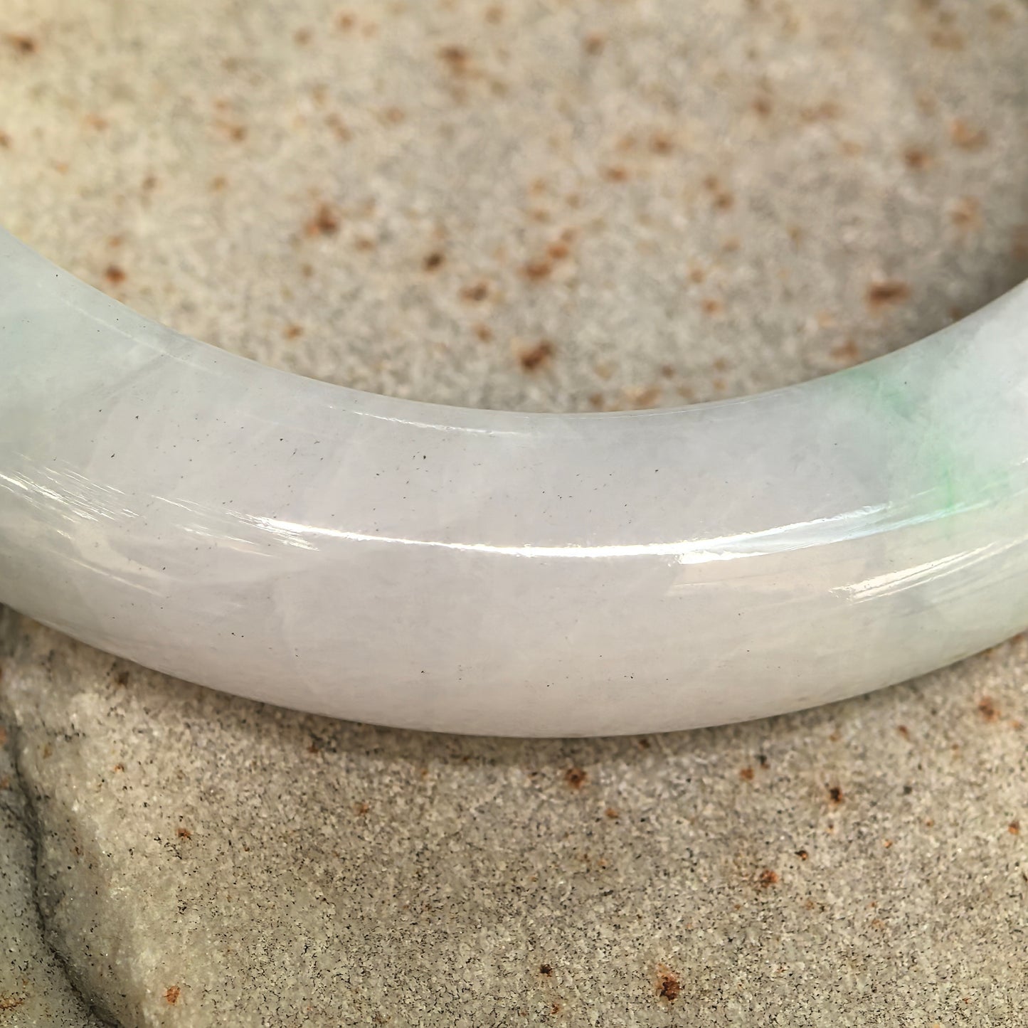 Natural Grade-A Bean-Glutinous Green & White D-Shape Jadeite Bangle · Burmese Jade 58mm