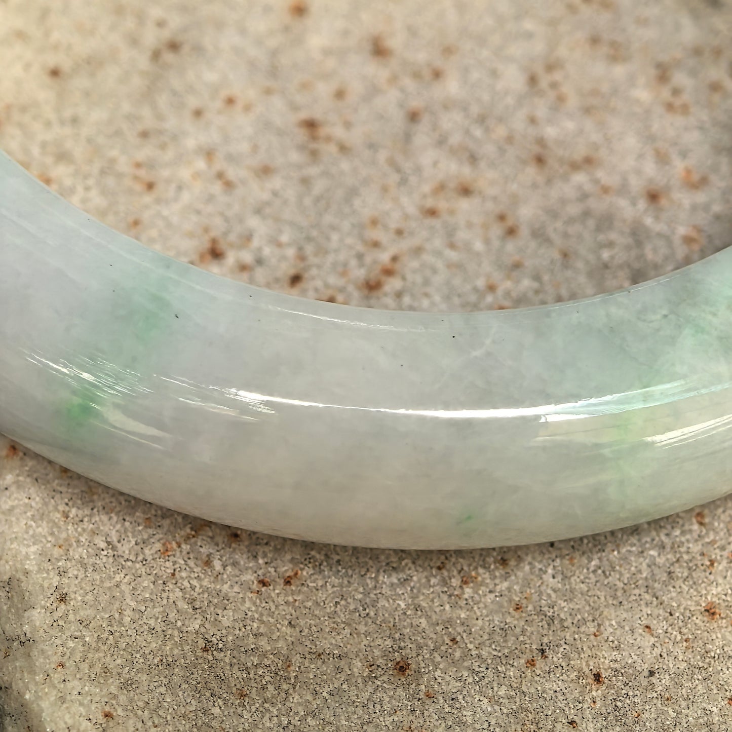 Natural Grade-A Bean-Glutinous Green & White D-Shape Jadeite Bangle · Burmese Jade 58mm