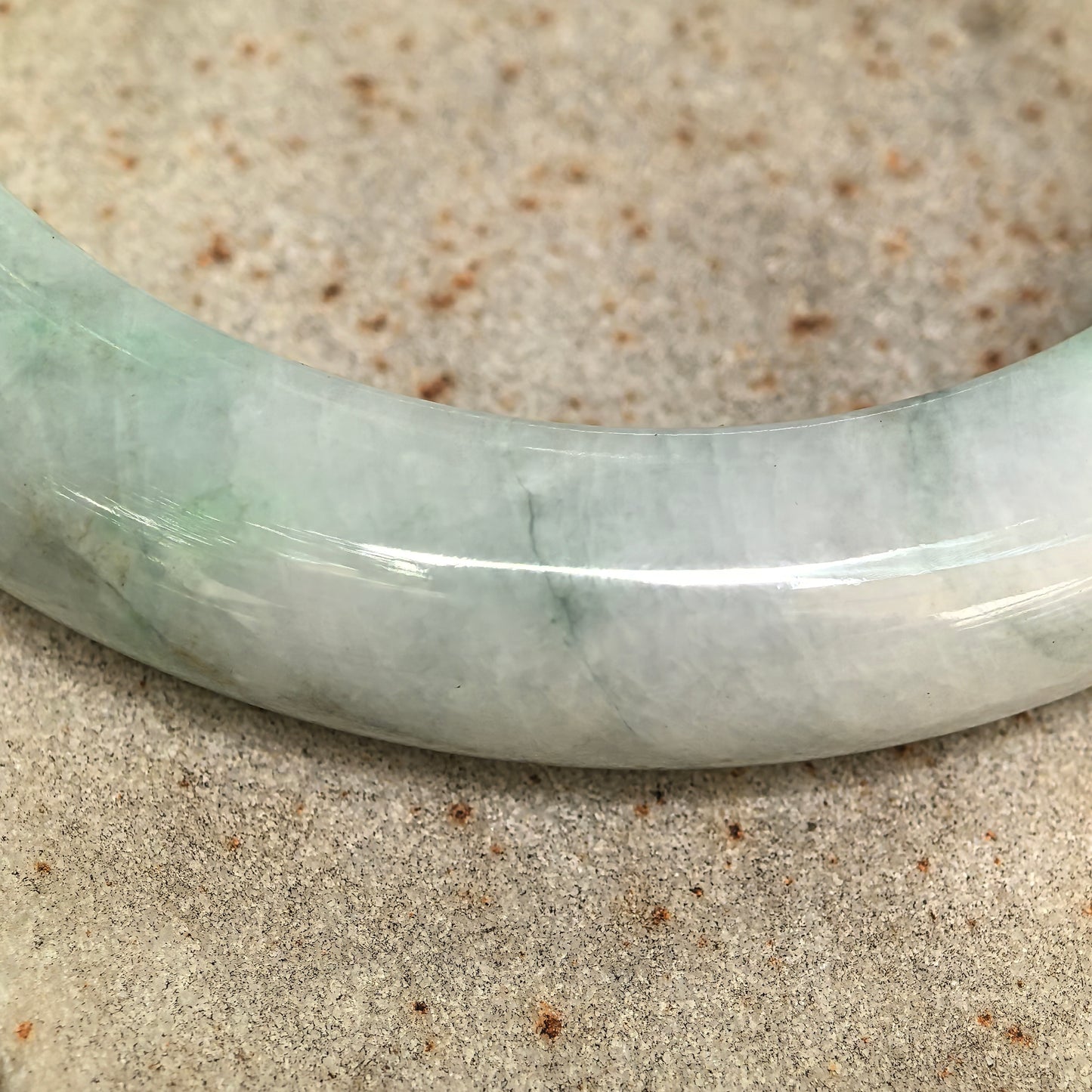 Natural Grade-A Bean-Glutinous Green & White D-Shape Jadeite Bangle · Burmese Jade 58mm
