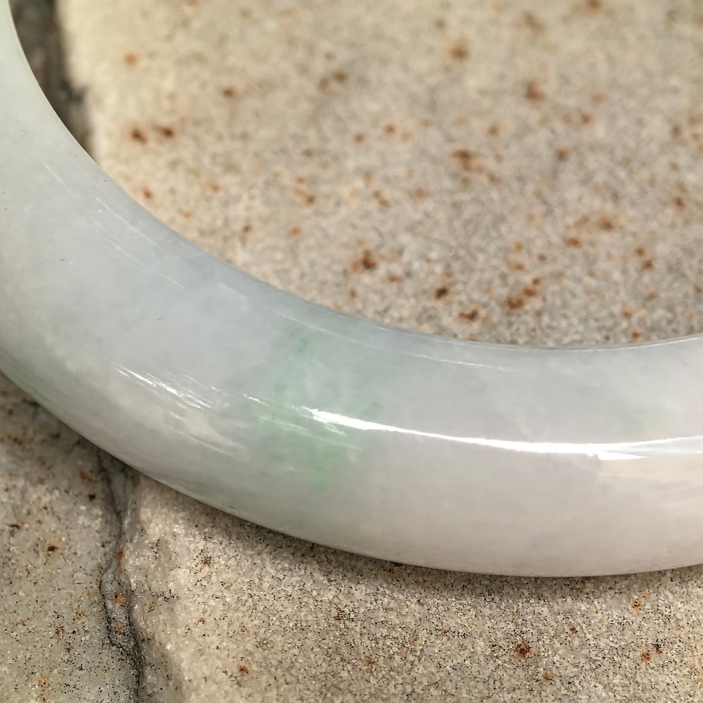 Natural Grade-A Bean-Glutinous Green & White D-Shape Jadeite Bangle · Burmese Jade 58mm