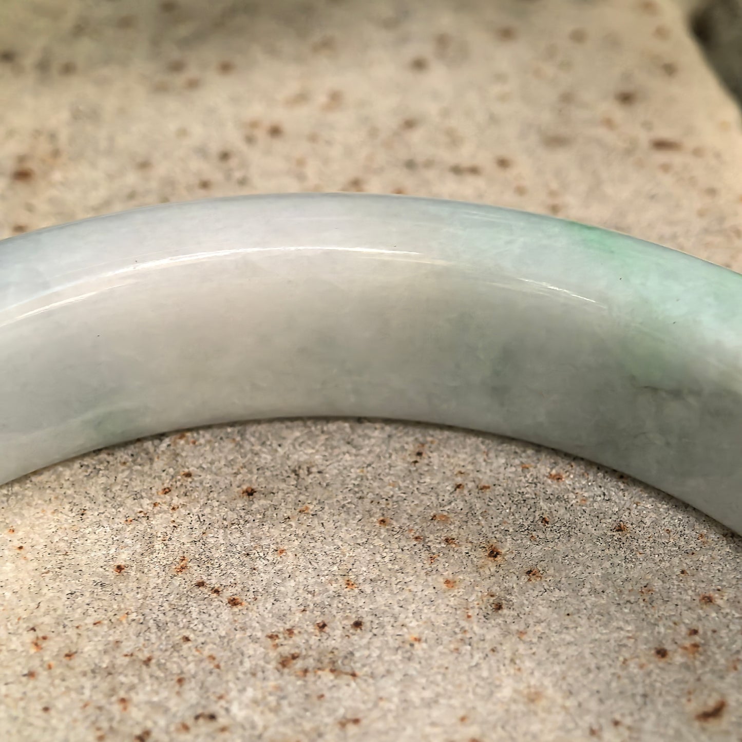 Natural Grade-A Bean-Glutinous Green & White D-Shape Jadeite Bangle · Burmese Jade 58mm