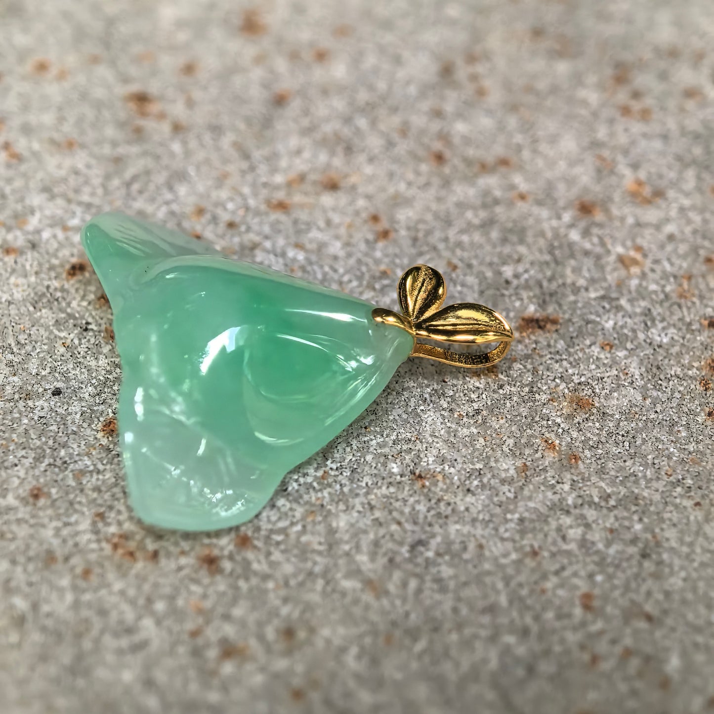Natural Grade-A Icy Glutinous Green Peach Jadeite Pendant · Burmese Jade