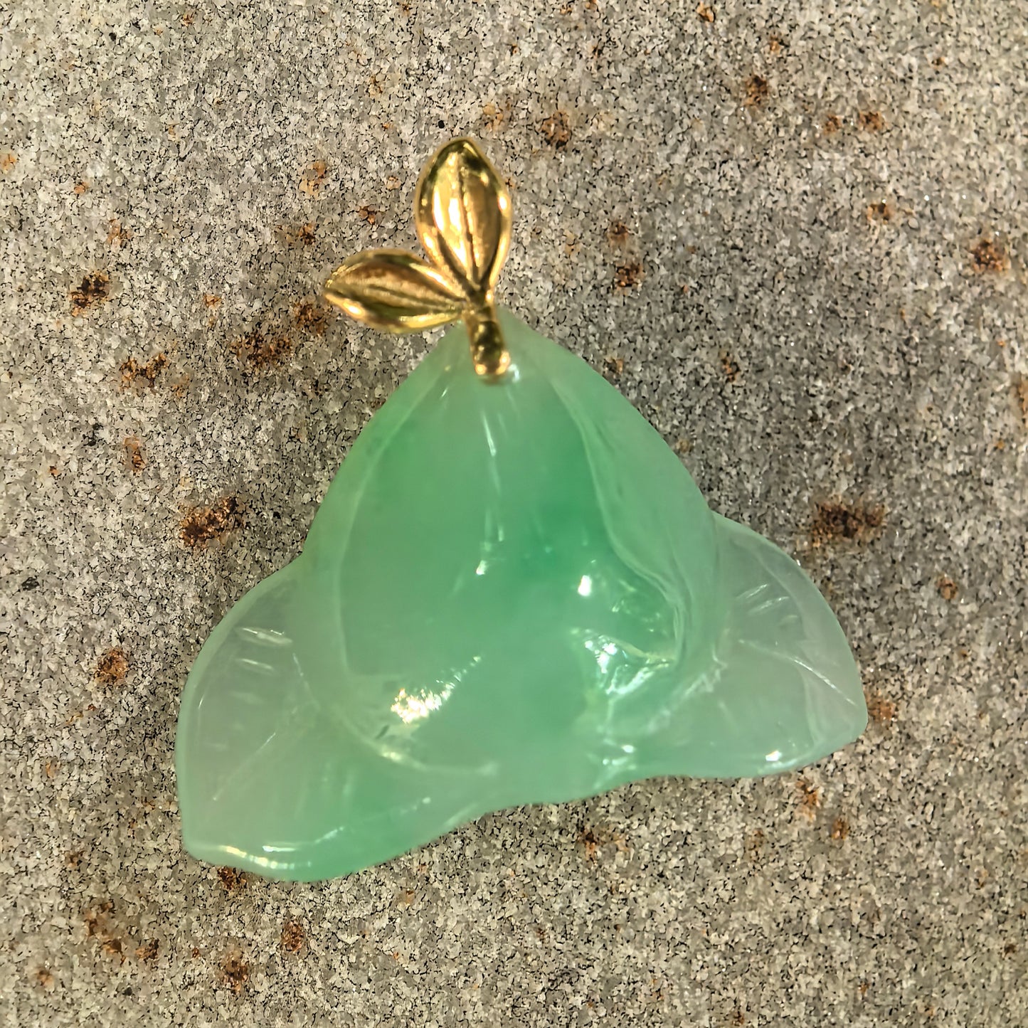 Natural Grade-A Icy Glutinous Green Peach Jadeite Pendant · Burmese Jade