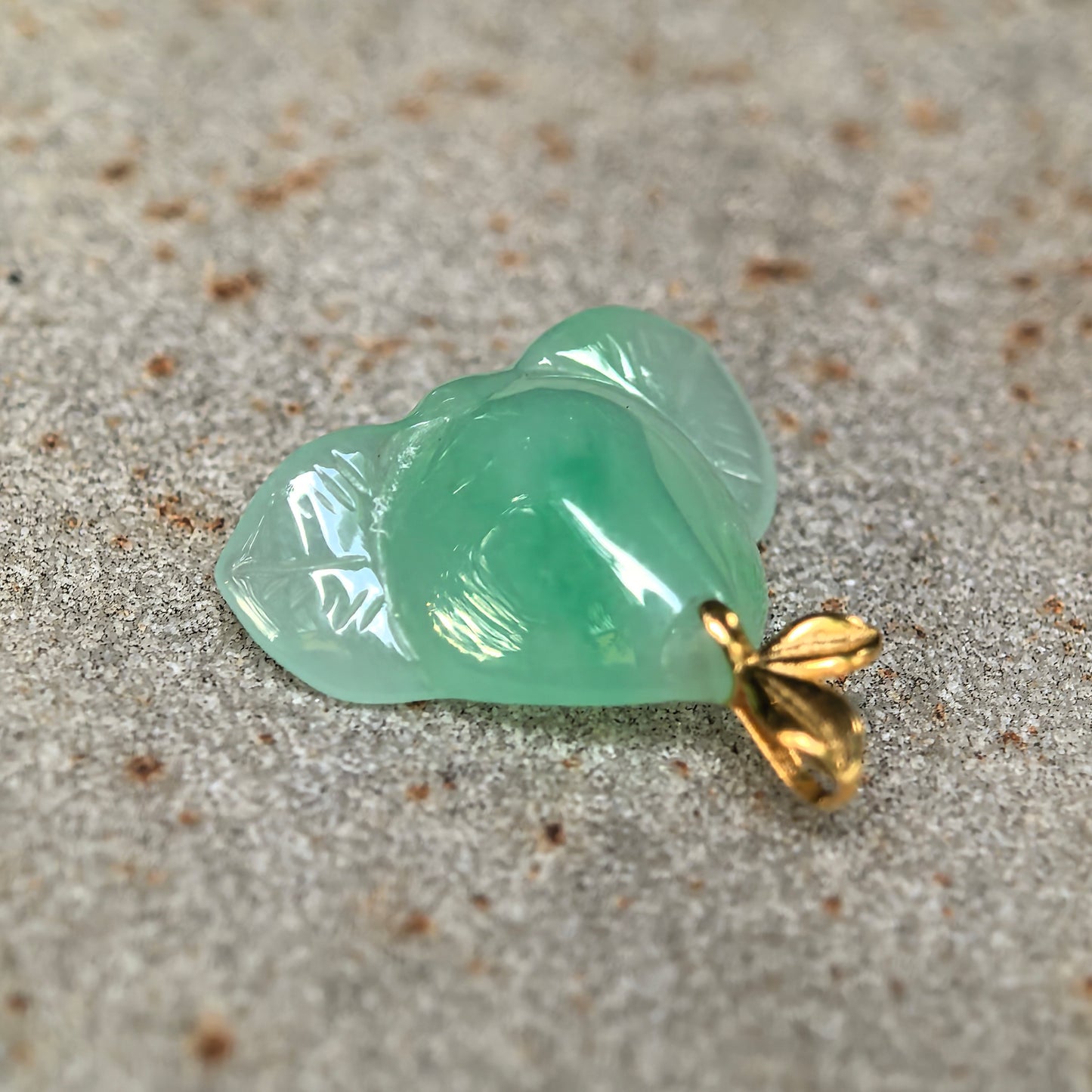 Natural Grade-A Icy Glutinous Green Peach Jadeite Pendant · Burmese Jade